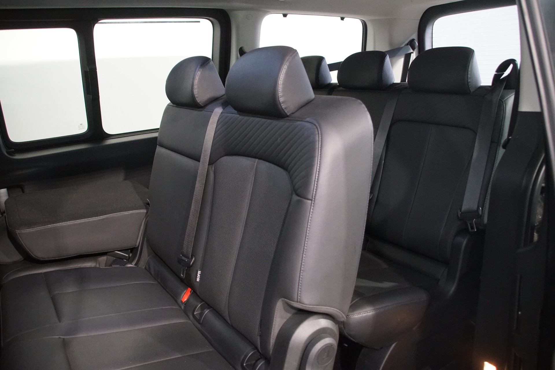 HYUNDAI Staria Premium 1.6 T-GDi HEV Vertex A *swiss*-image-15