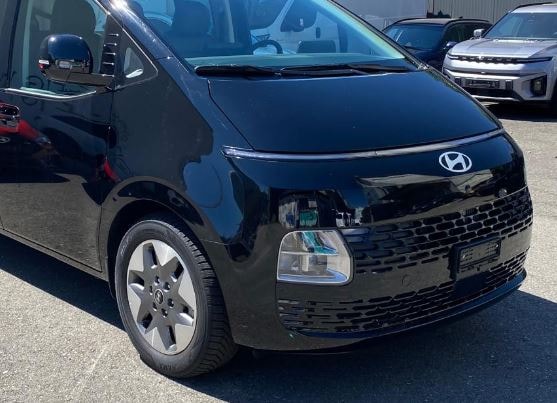 HYUNDAI Staria Premium 1.6 T-GDi HEV Vertex A *swiss*-image-1