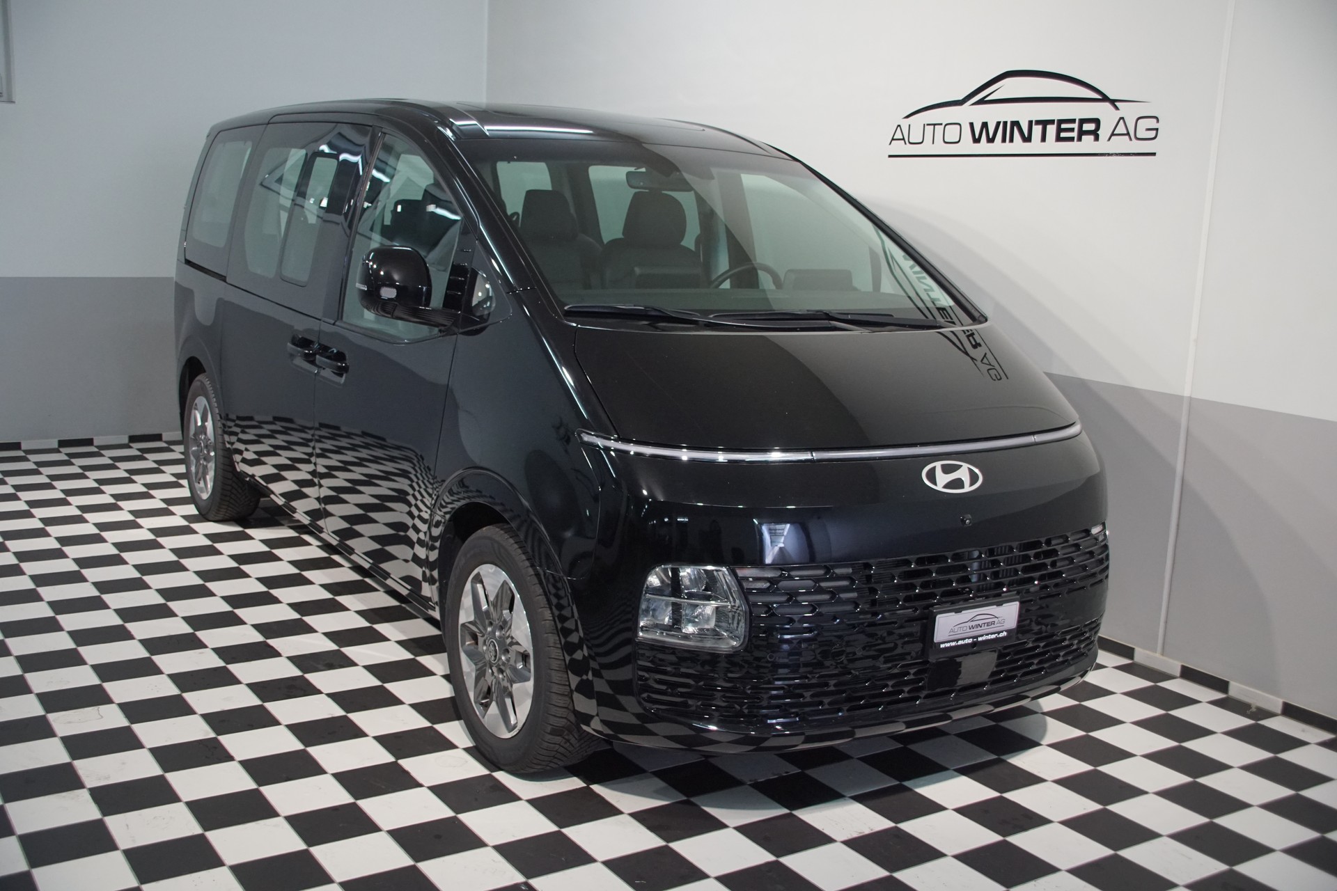 HYUNDAI Staria Premium 1.6 T-GDi HEV Vertex A *swiss*