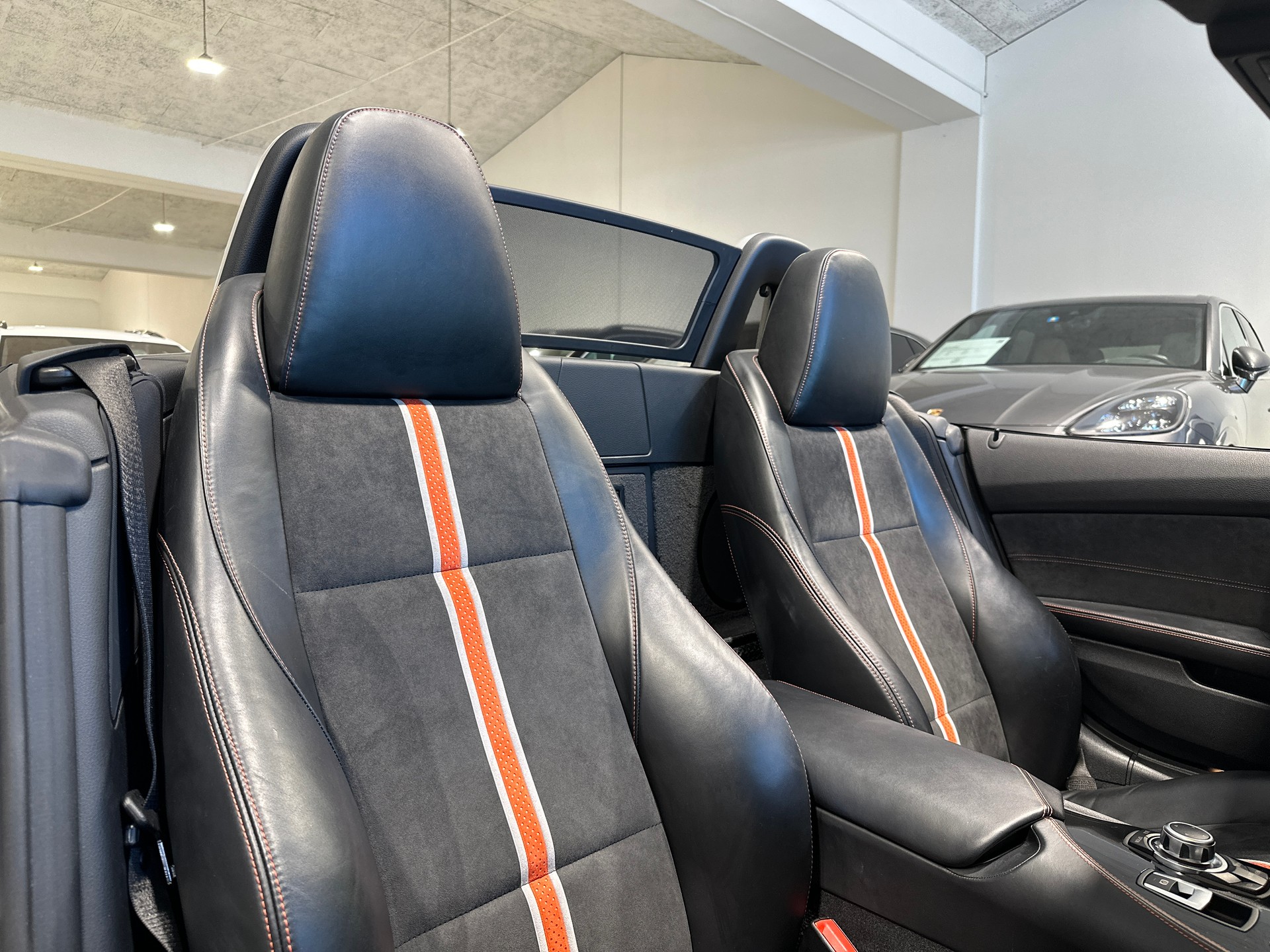 BMW Z4 sDrive35is DKG-image-17