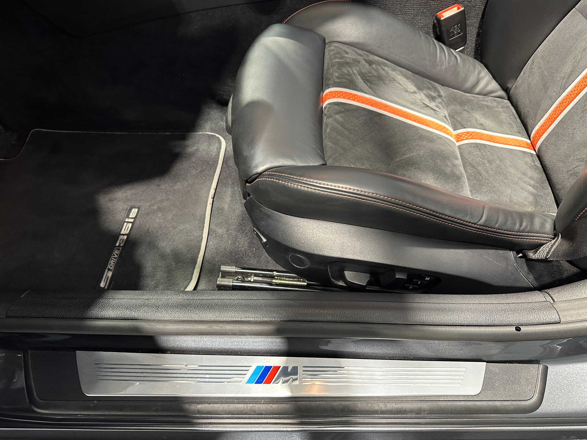 BMW Z4 sDrive35is DKG-image-16