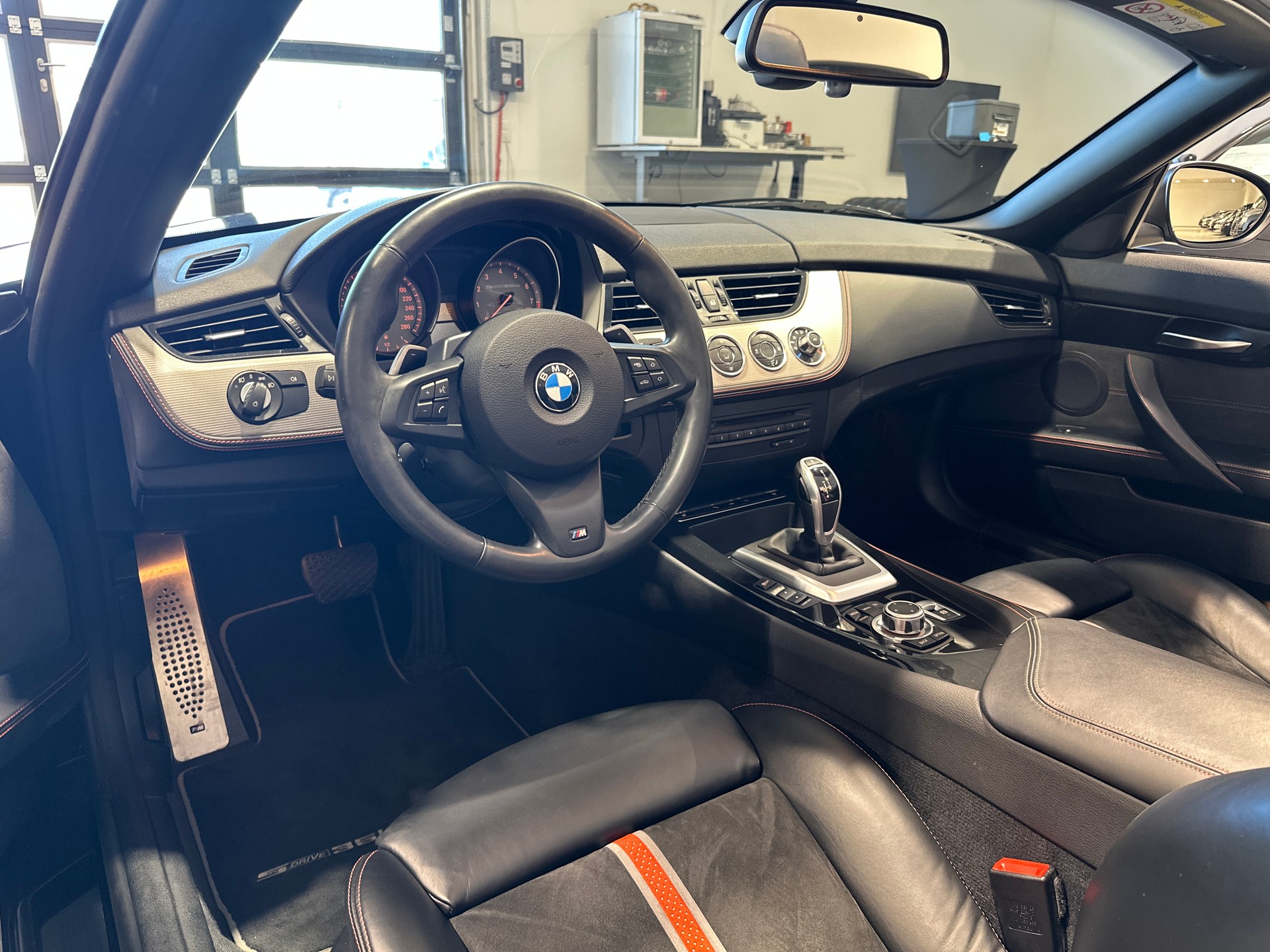 BMW Z4 sDrive35is DKG-image-1