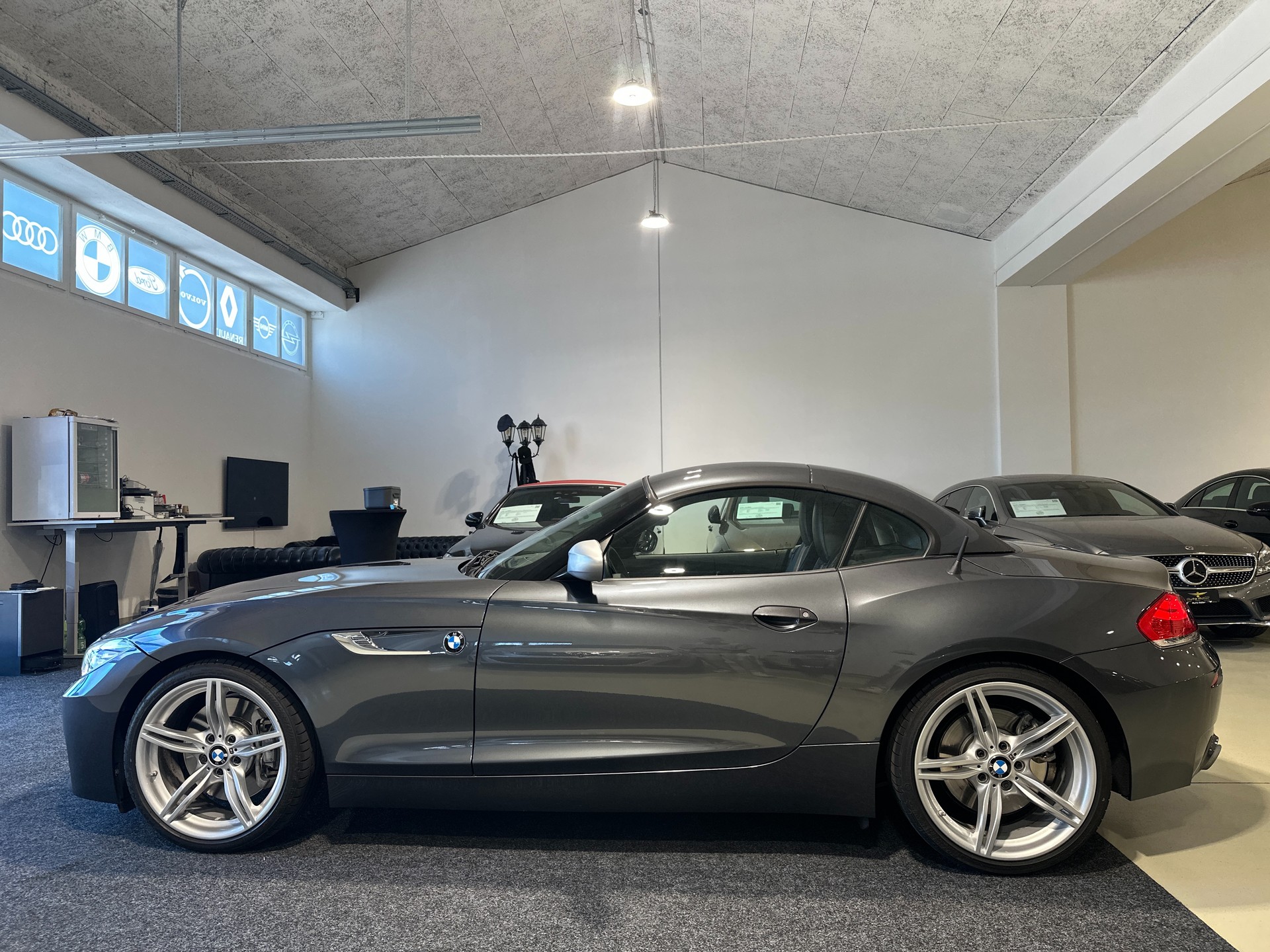 BMW Z4 sDrive35is DKG-image-6