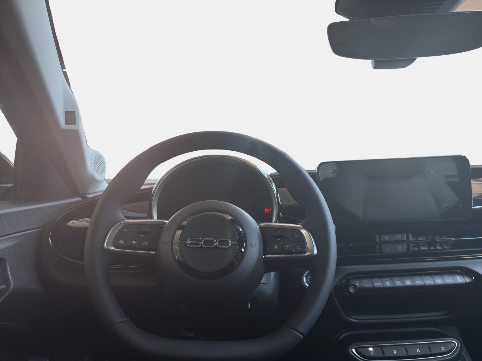 FIAT 600 1.2/100 Hybrid Icon Swiss Edition-image-12