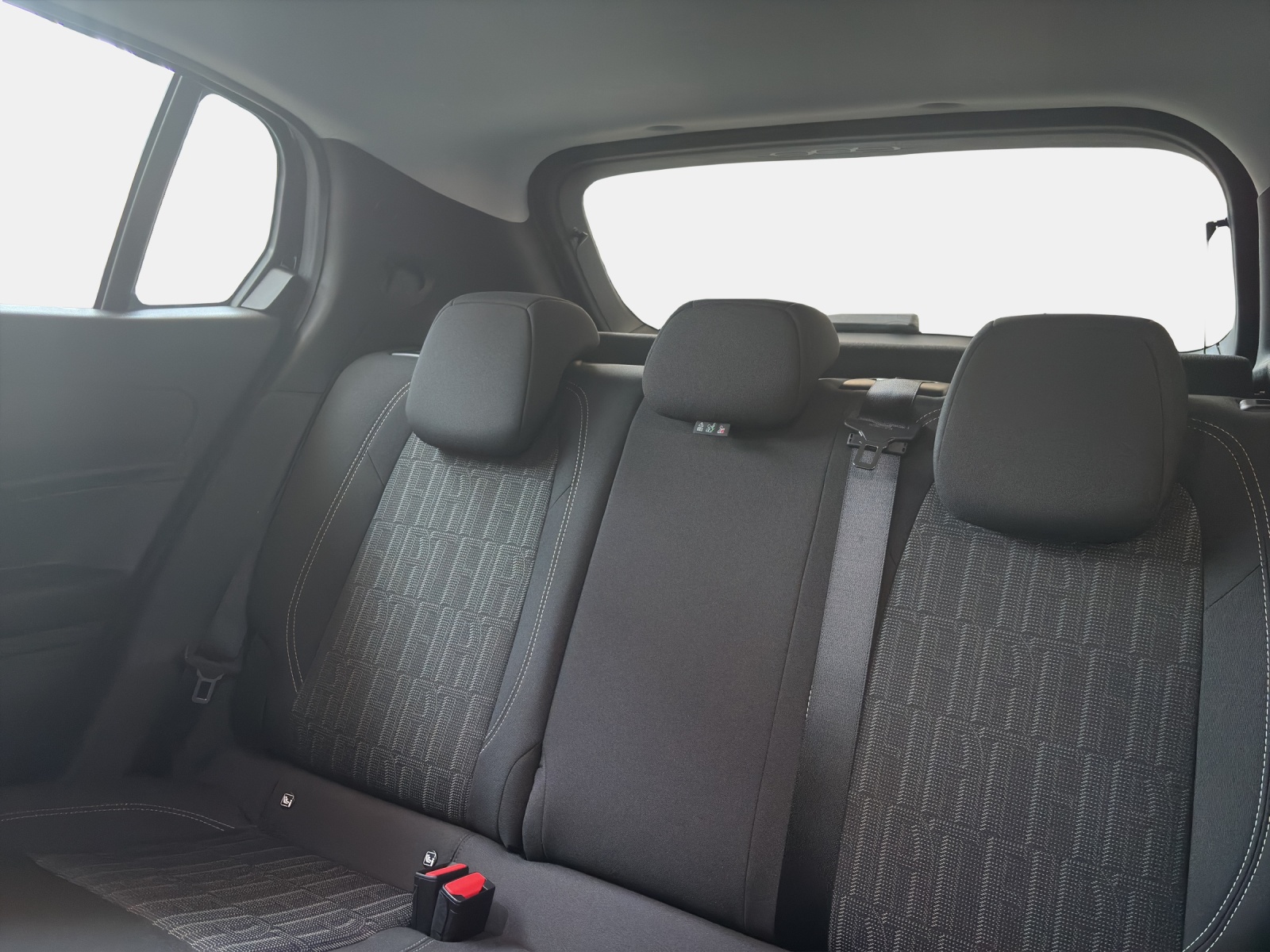 FIAT 600 1.2/100 Hybrid Icon Swiss Edition-image-10
