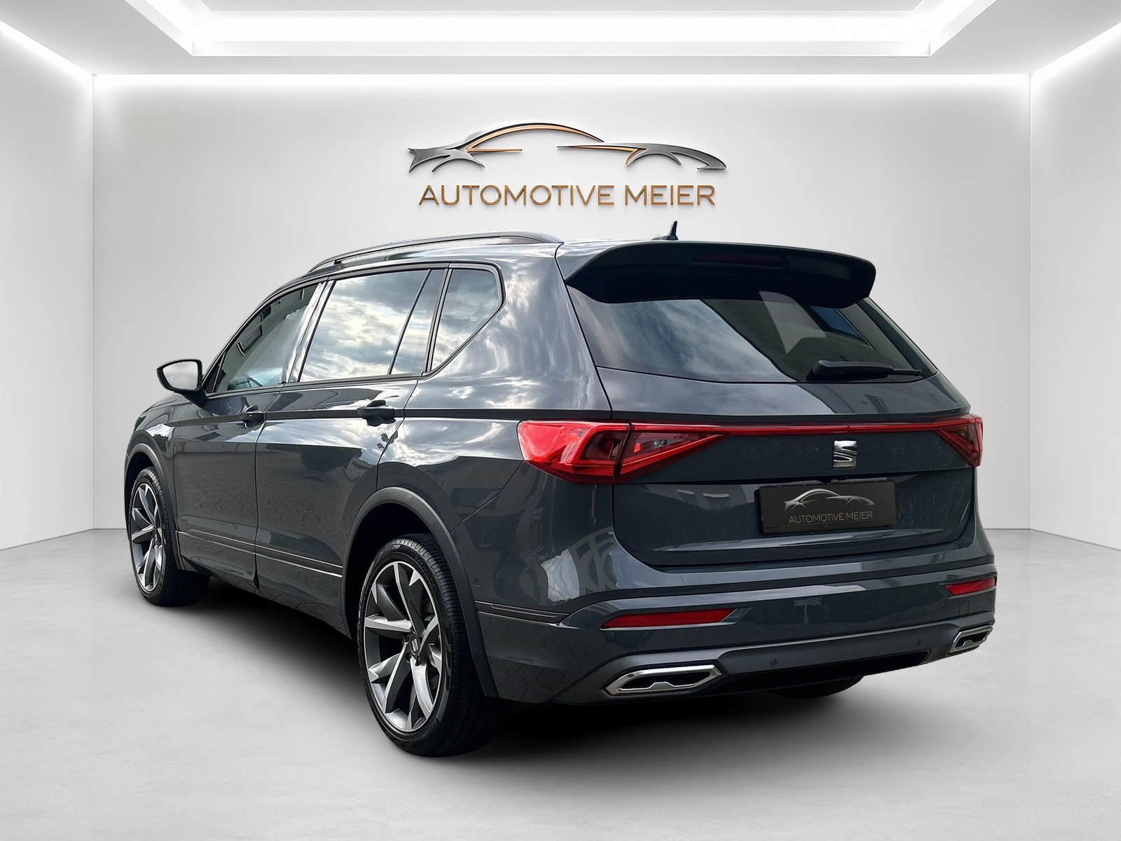 SEAT Tarraco 2.0TSI 4Drive DSG FR -AHK-Schiebedach-Beats Soundsystem-360 Grad Kamera--showroom-element-2