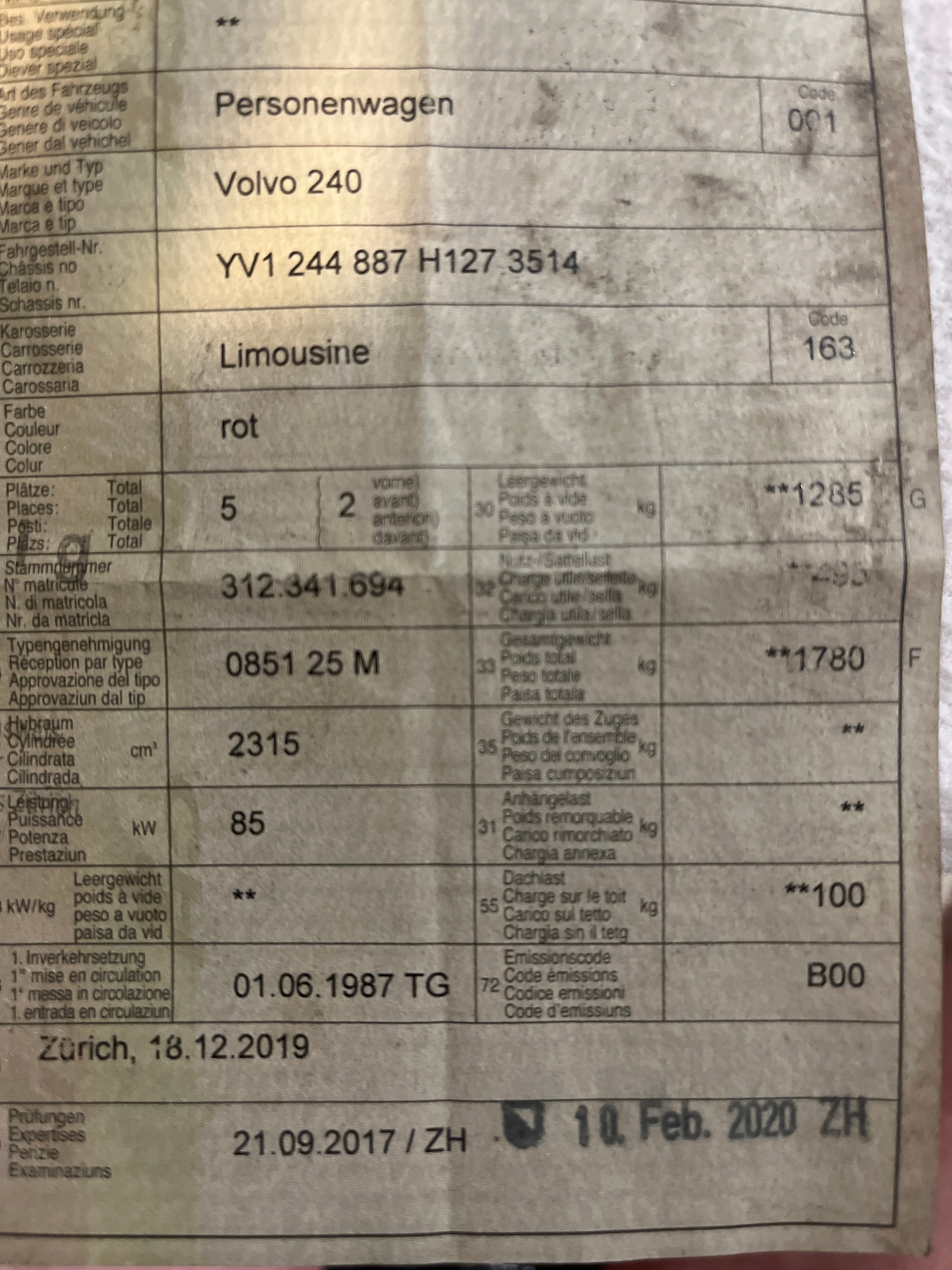 VOLVO 240 2.3 GLT (GL)-image-11
