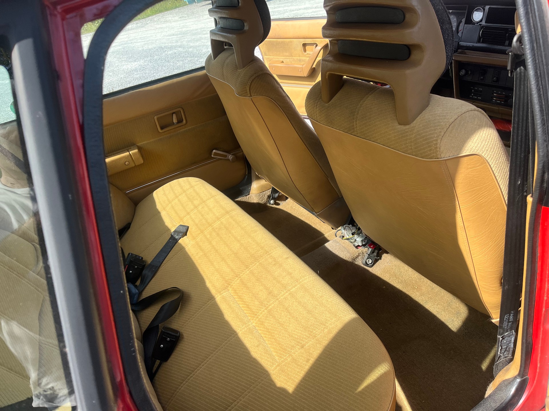VOLVO 240 2.3 GLT (GL)-image-10