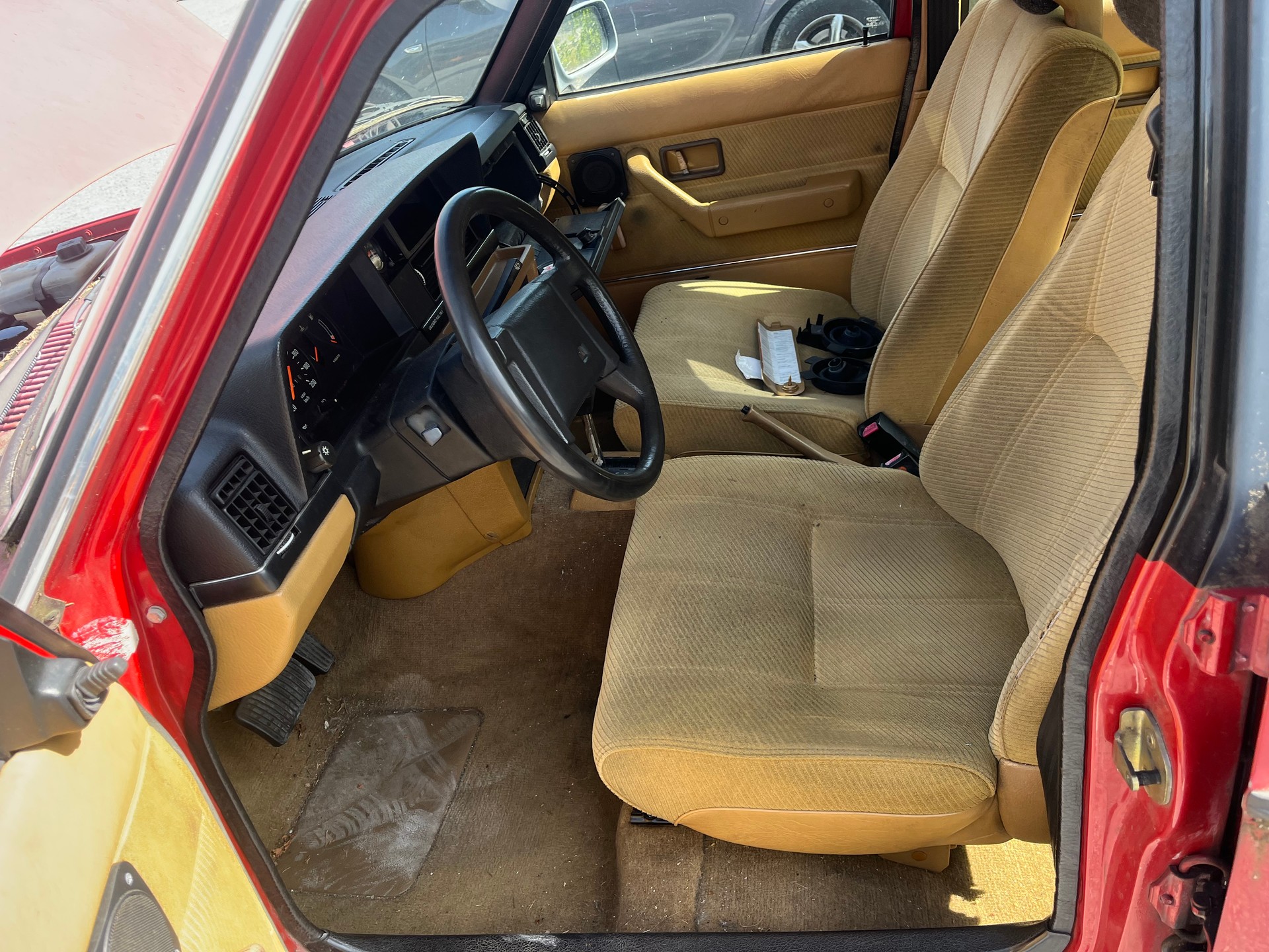 VOLVO 240 2.3 GLT (GL)-image-9