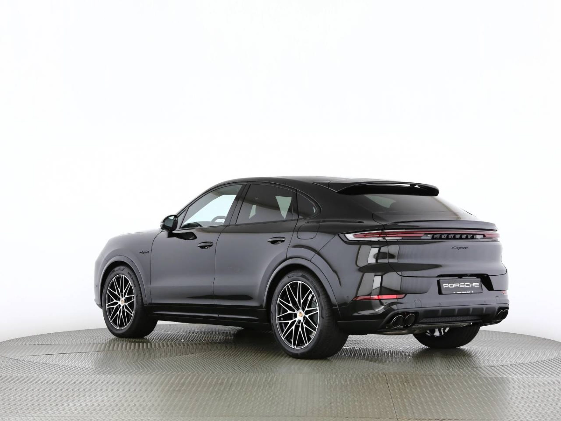 PORSCHE Cayenne E-Hybrid Coupé Black Edition-image-14