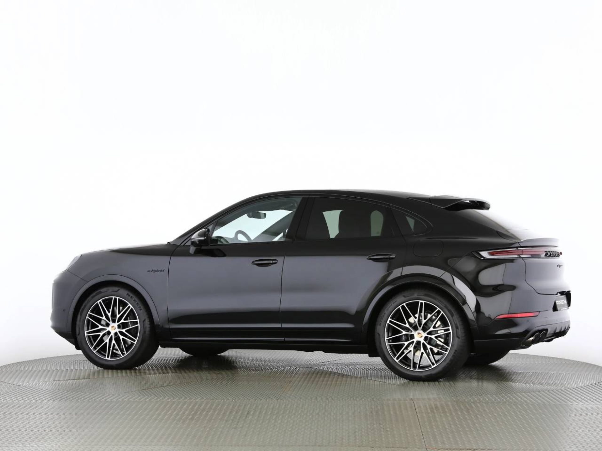 PORSCHE Cayenne E-Hybrid Coupé Black Edition-image-13