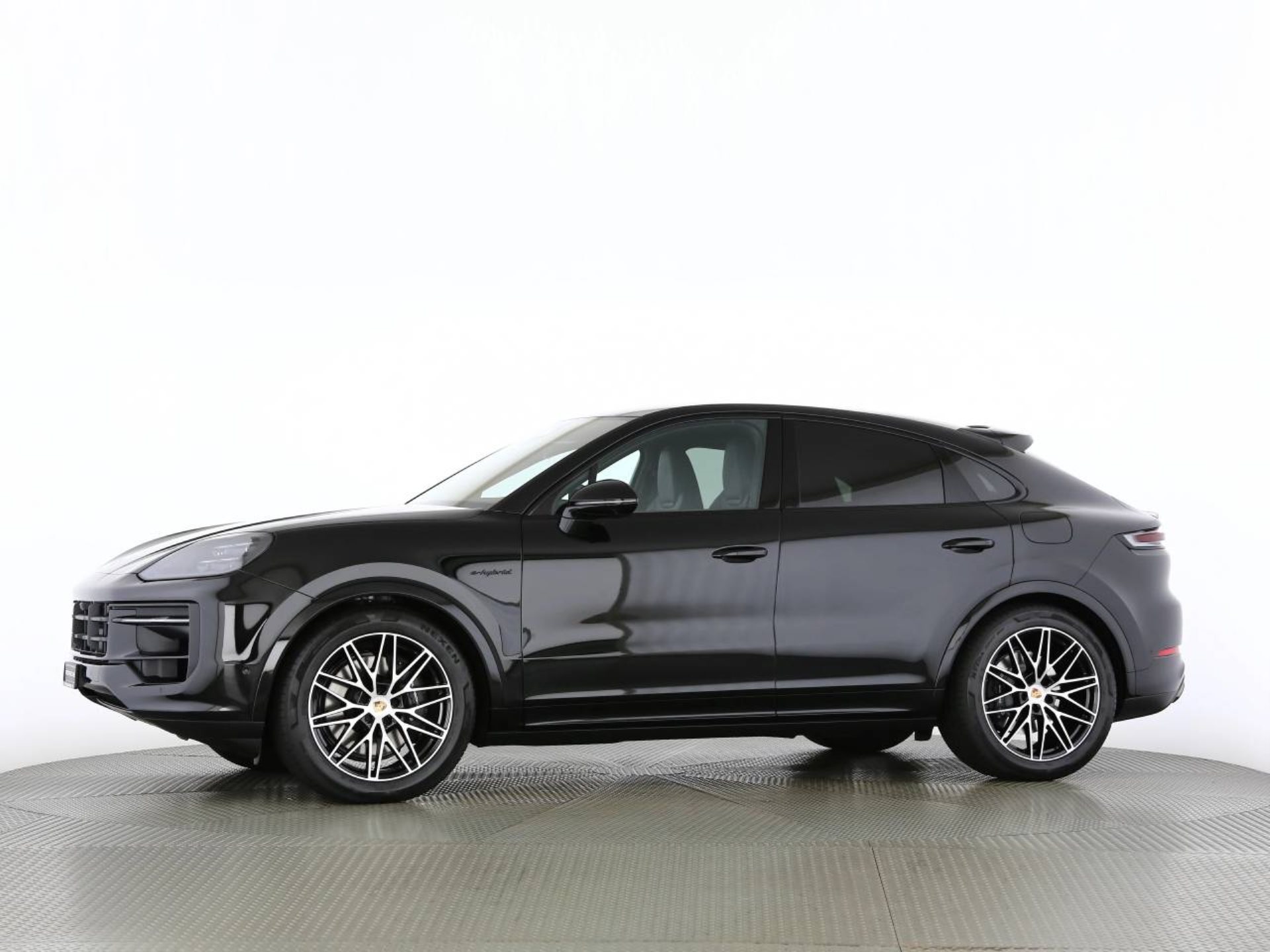 PORSCHE Cayenne E-Hybrid Coupé Black Edition-image-11