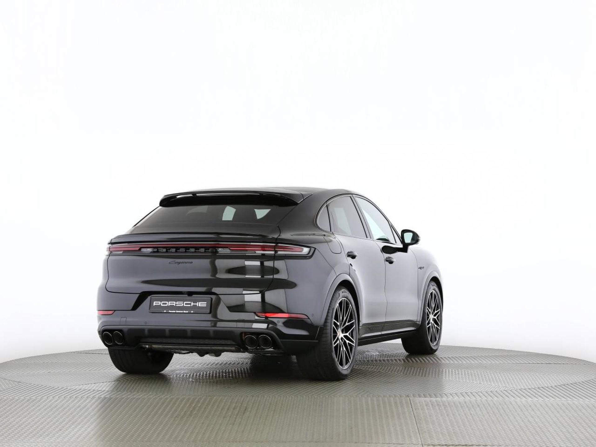 PORSCHE Cayenne E-Hybrid Coupé Black Edition-image-17