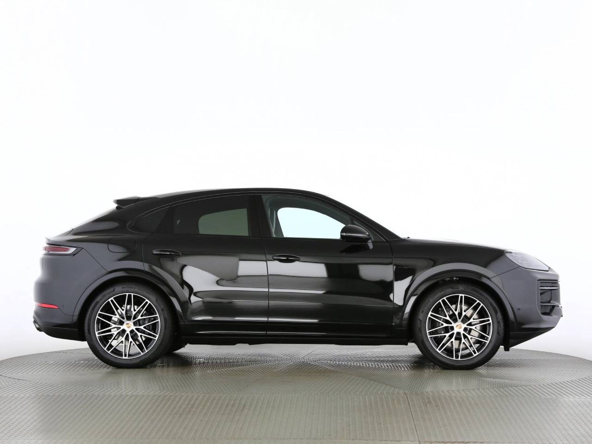 PORSCHE Cayenne E-Hybrid Coupé Black Edition-image-22