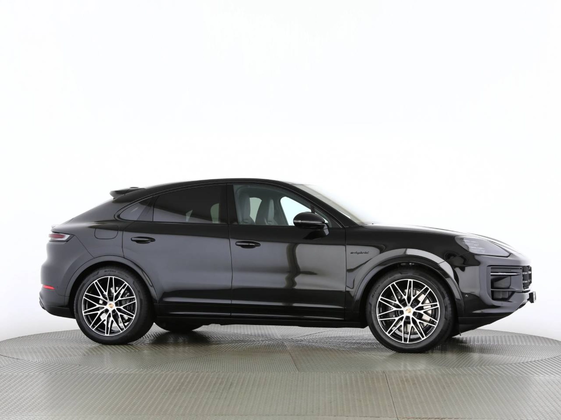 PORSCHE Cayenne E-Hybrid Coupé Black Edition-image-23