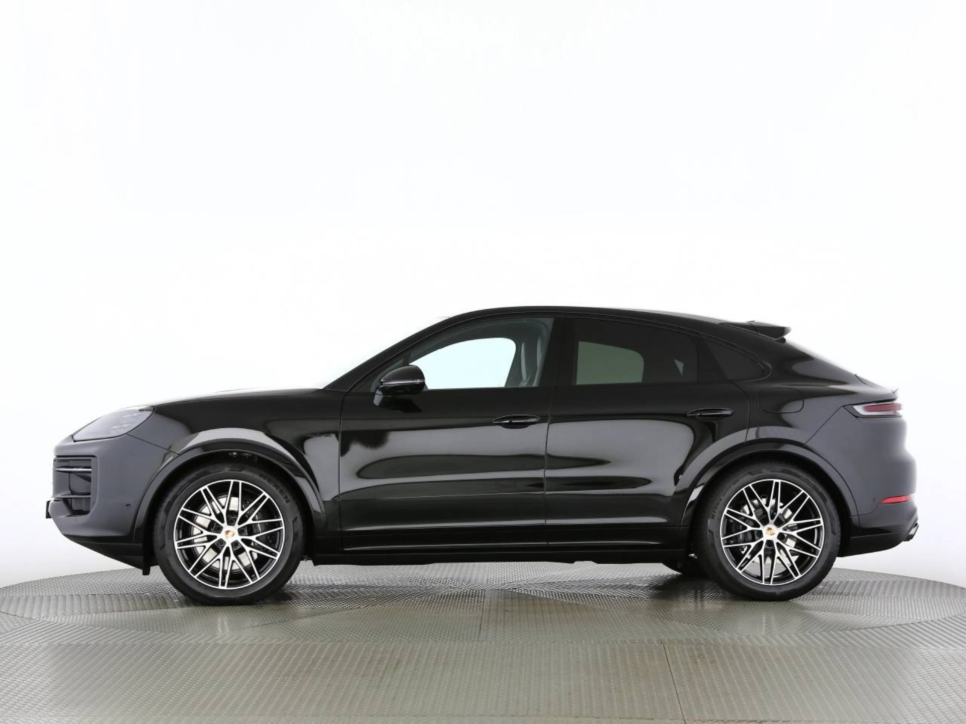 PORSCHE Cayenne E-Hybrid Coupé Black Edition-image-12