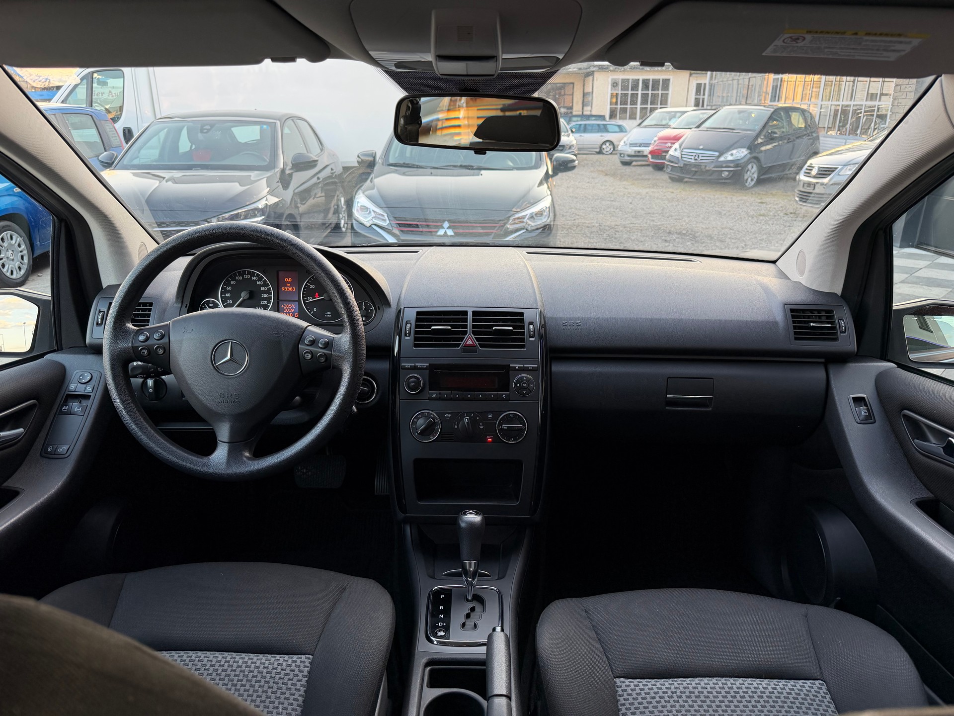 MERCEDES-BENZ A 170 Classic-image-12