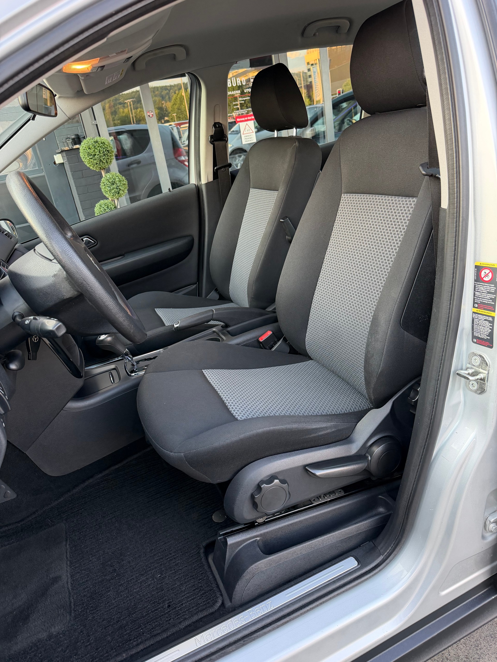 MERCEDES-BENZ A 170 Classic-image-10