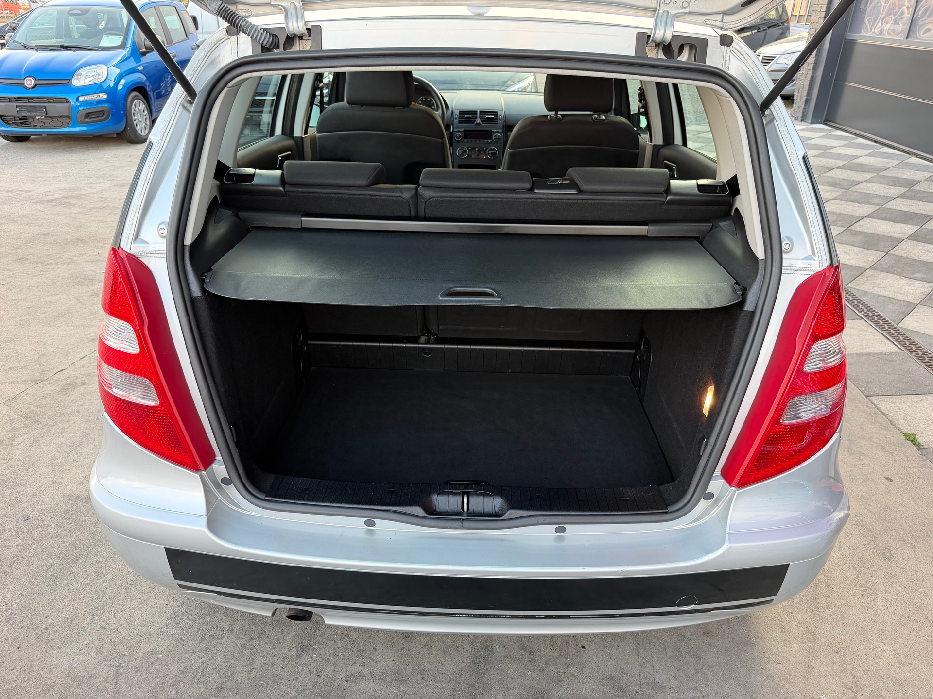 MERCEDES-BENZ A 170 Classic-image-19