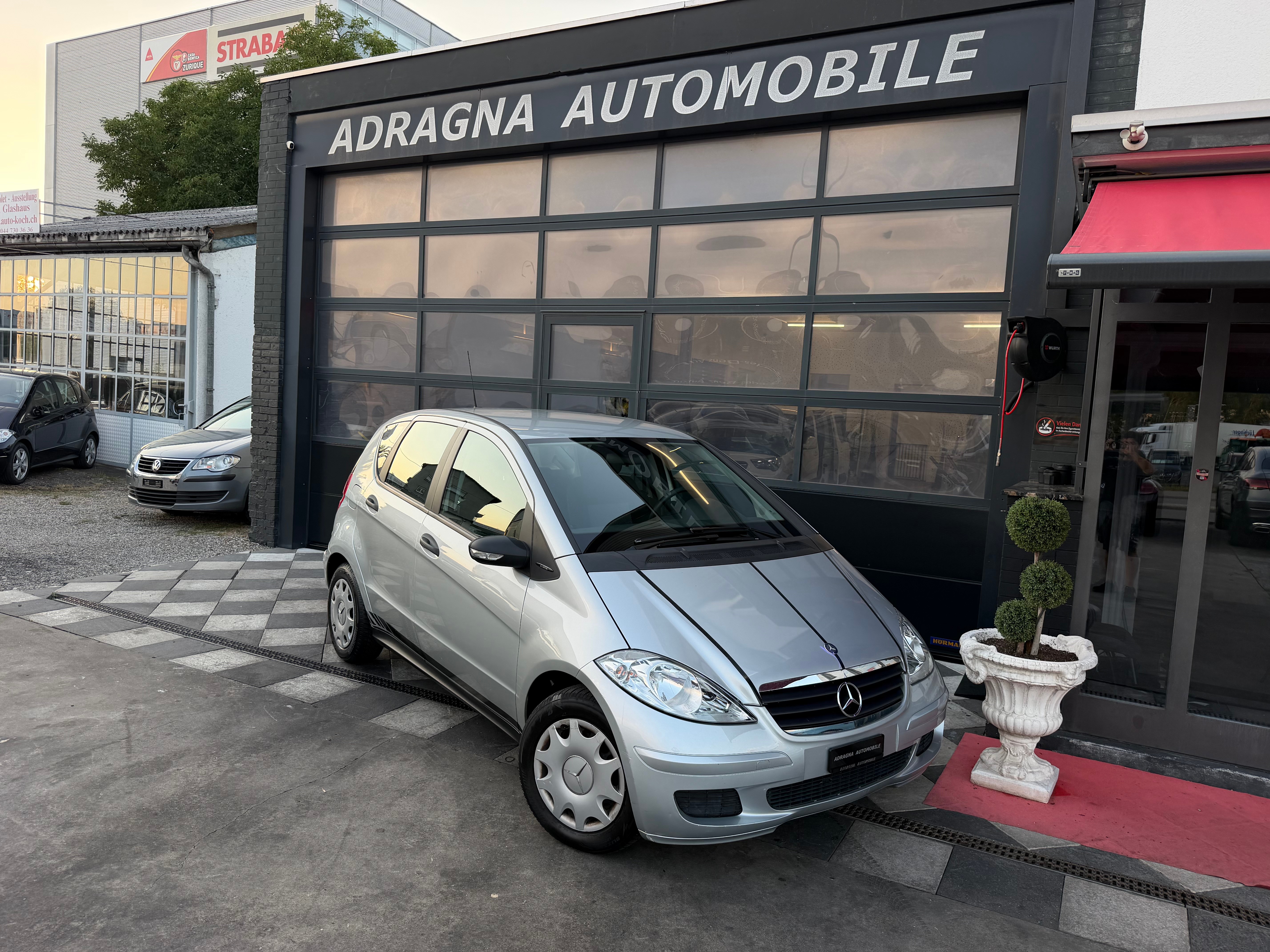 Car photo