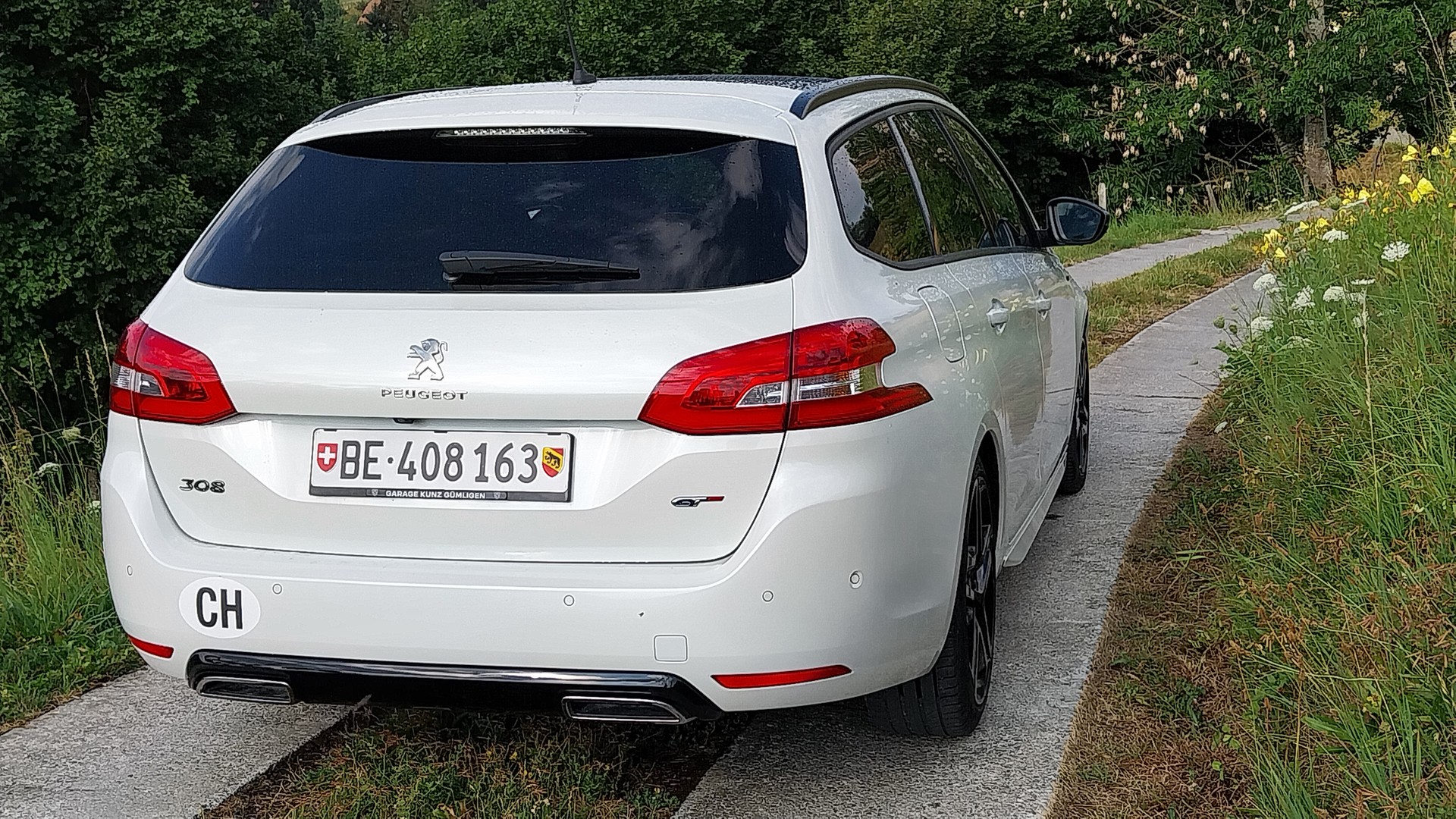PEUGEOT 2.0 SW BlueHDi EAT8 GT-image-1