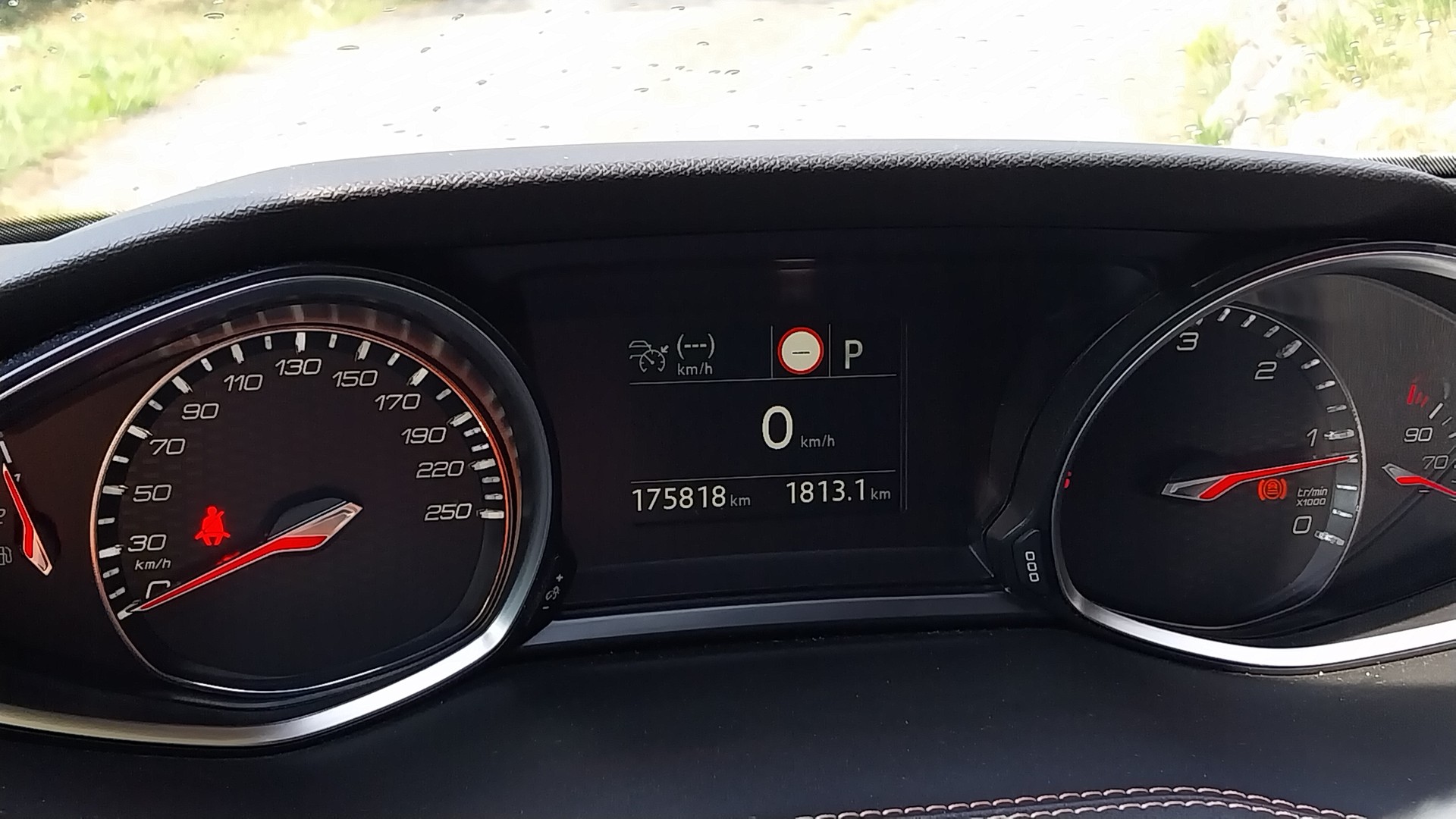 PEUGEOT 2.0 SW BlueHDi EAT8 GT-image-2