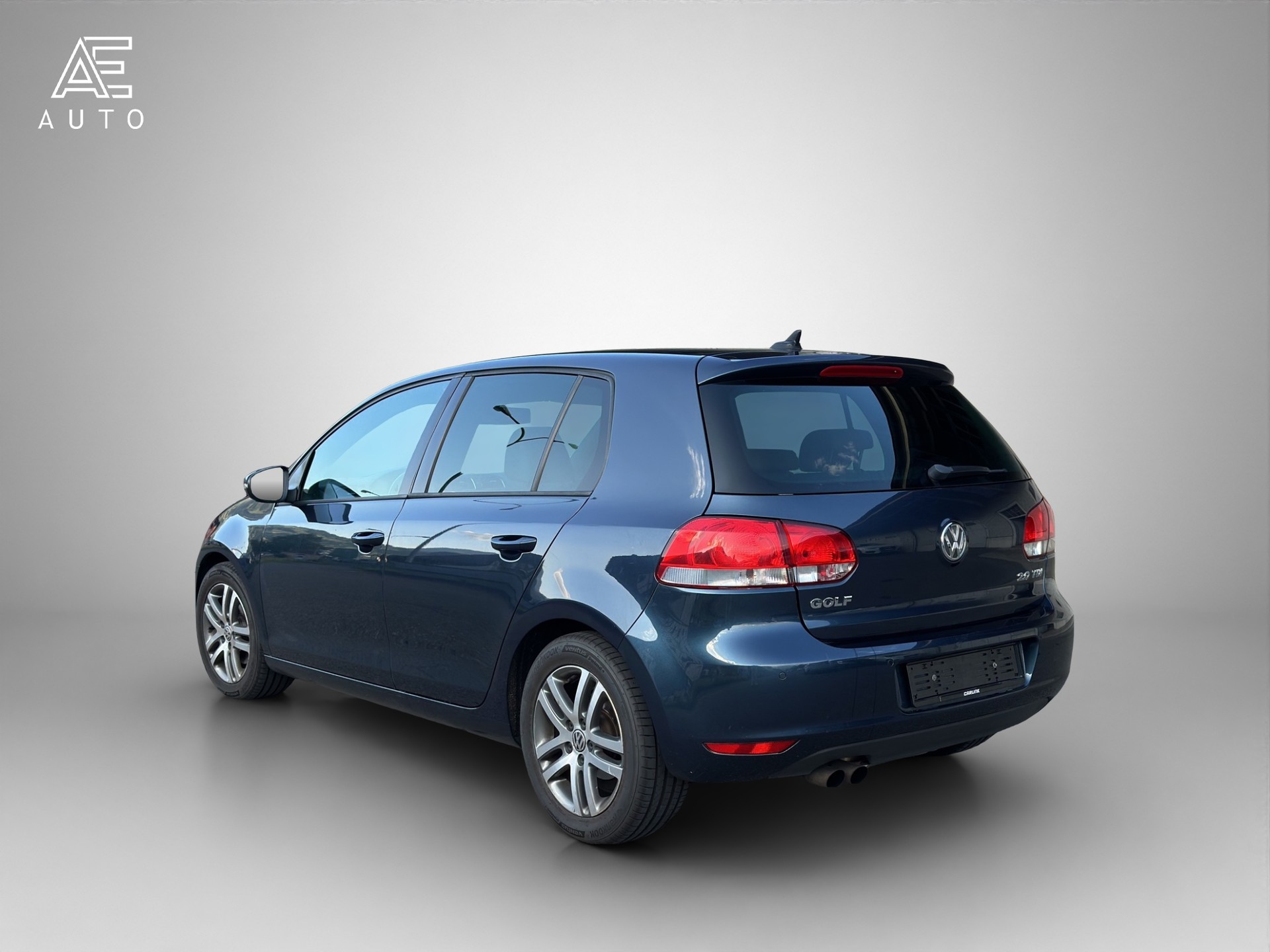 VW Golf 2.0 TDI Highline DSG-image-4