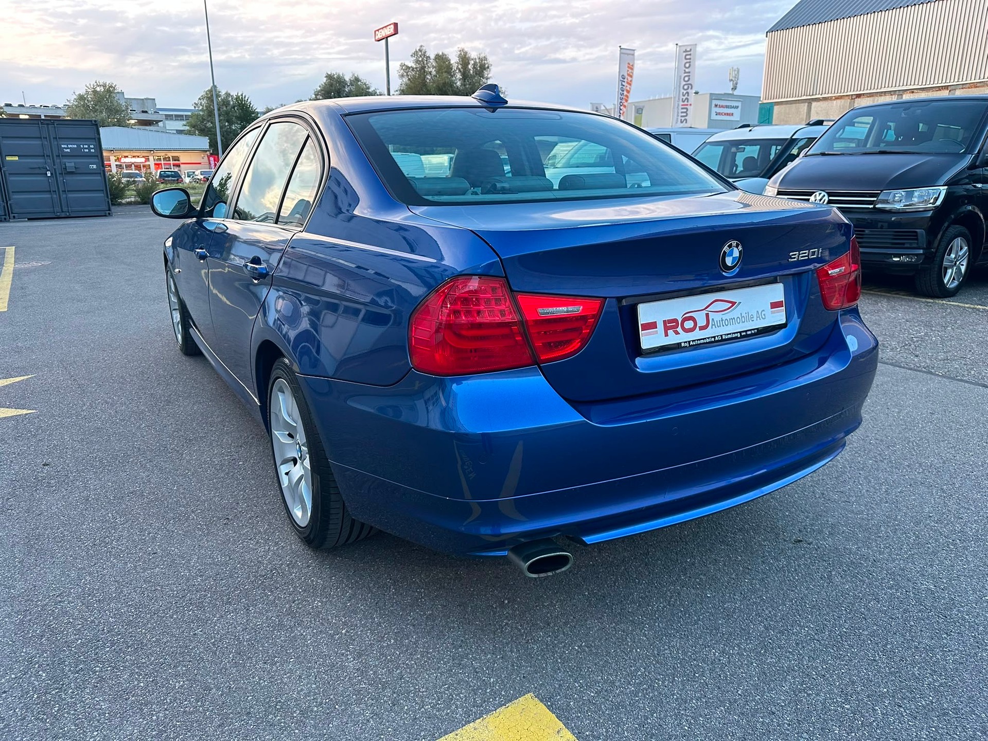 BMW 320i Steptronic-image-7