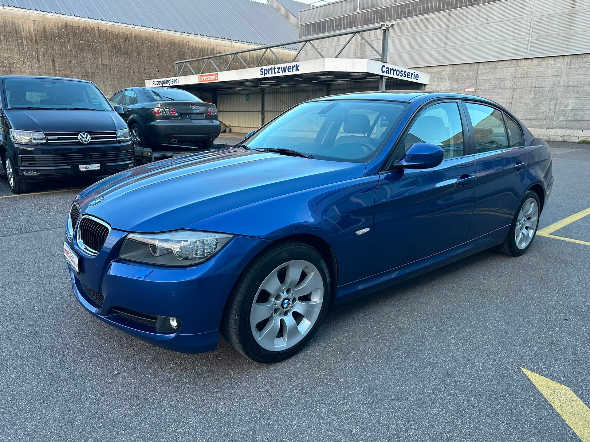 BMW 320i Steptronic-image-1