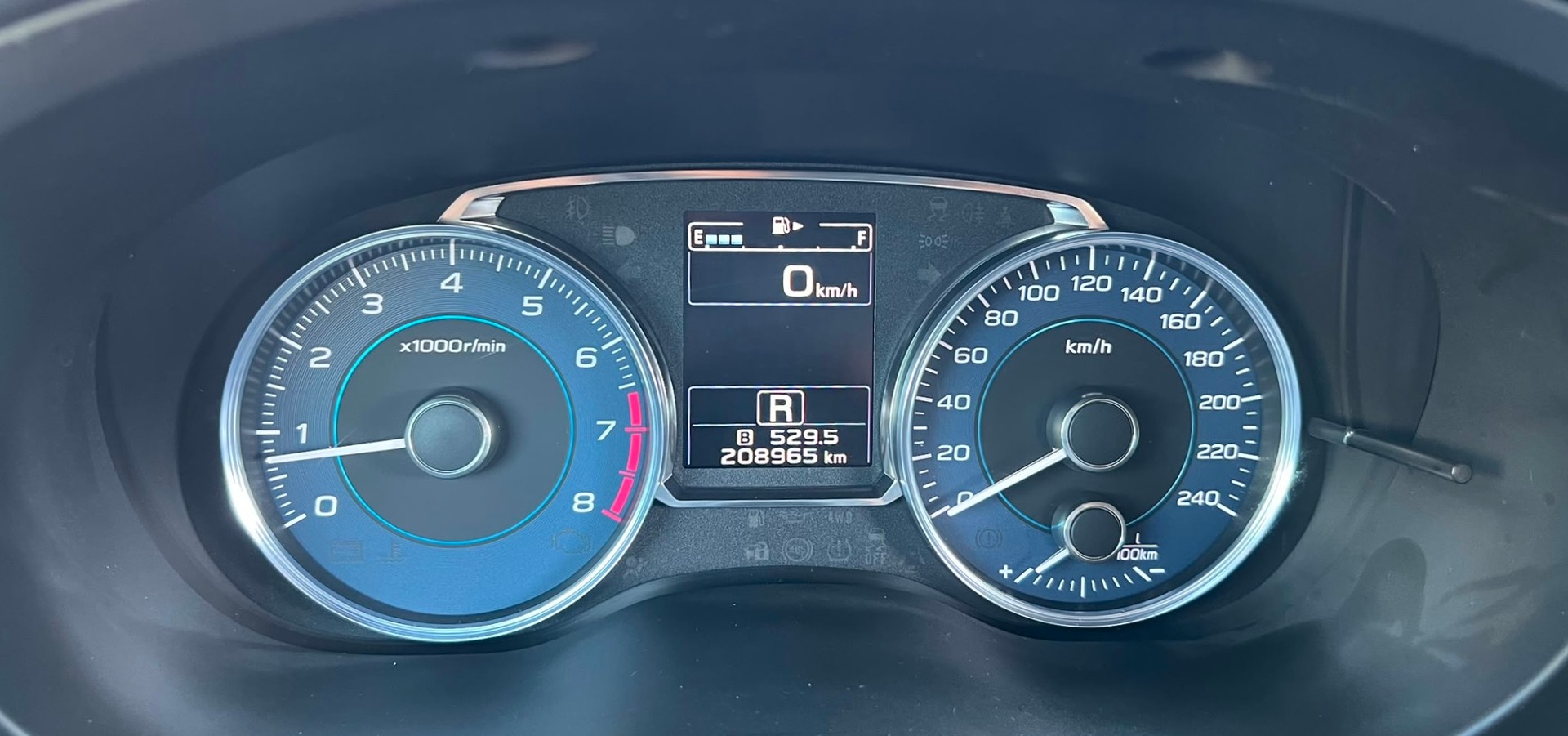 SUBARU XV 2.0 Swiss Three AWD CVT-image-10