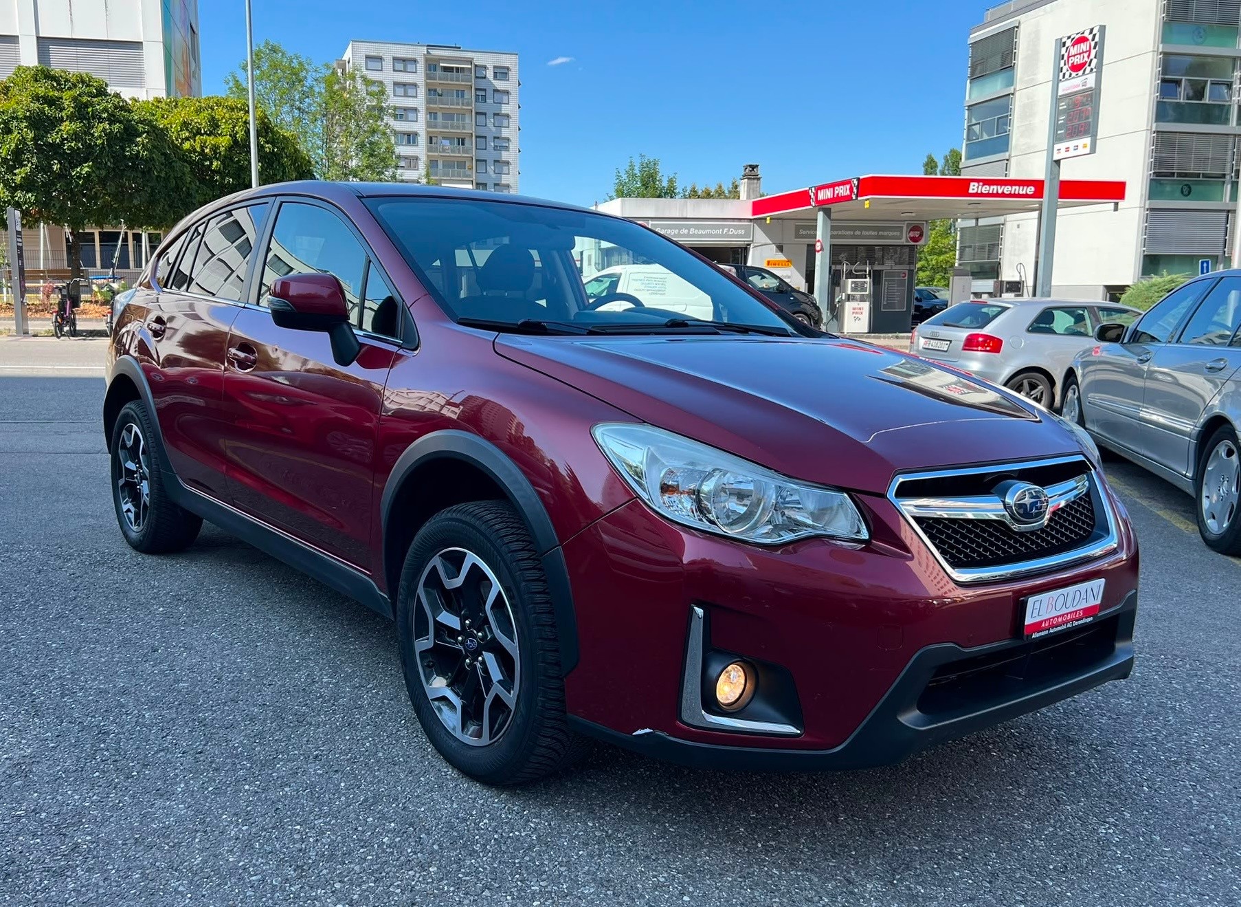 SUBARU XV 2.0 Swiss Three AWD CVT-image-2