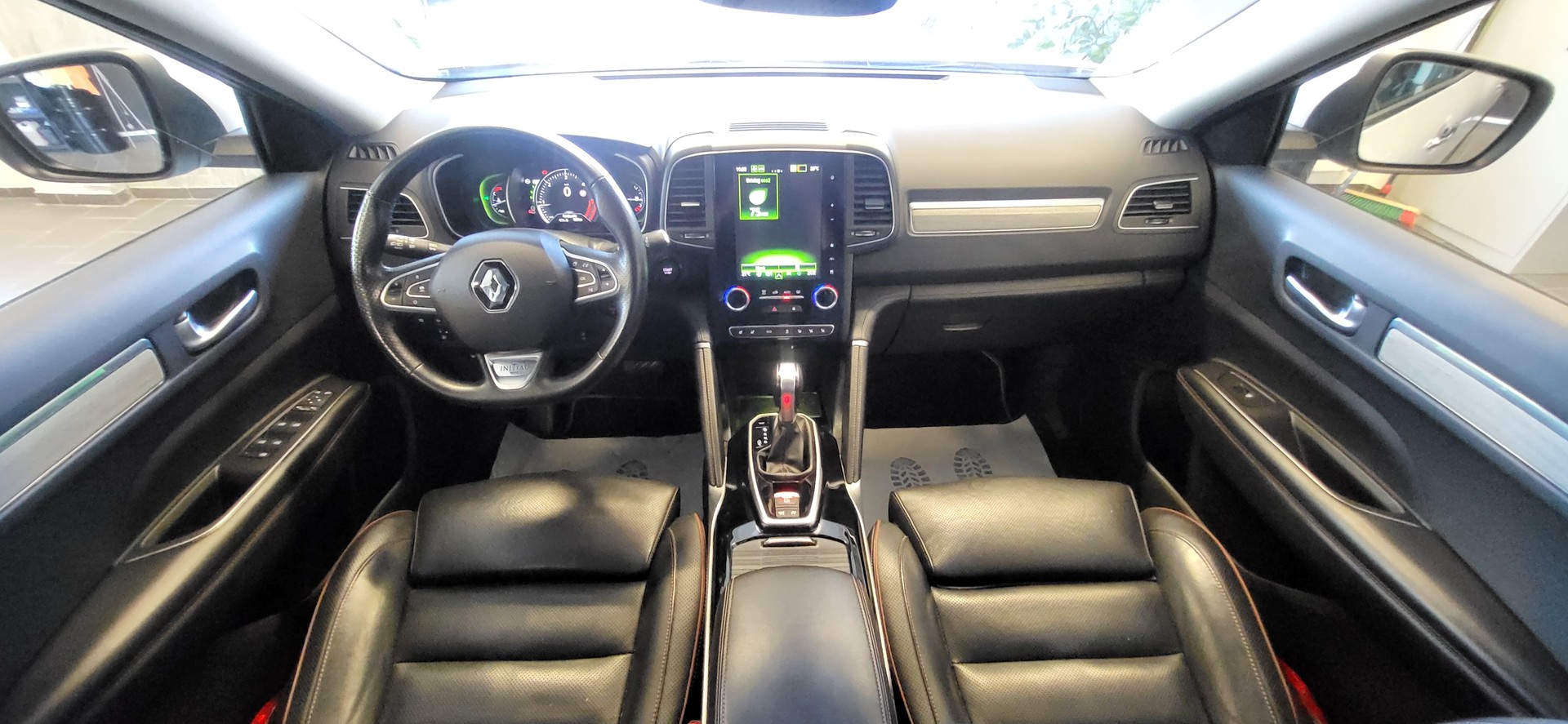 RENAULT Koleos 2.0 dCi Initiale Paris 4WD Xtronic CVT-image-4