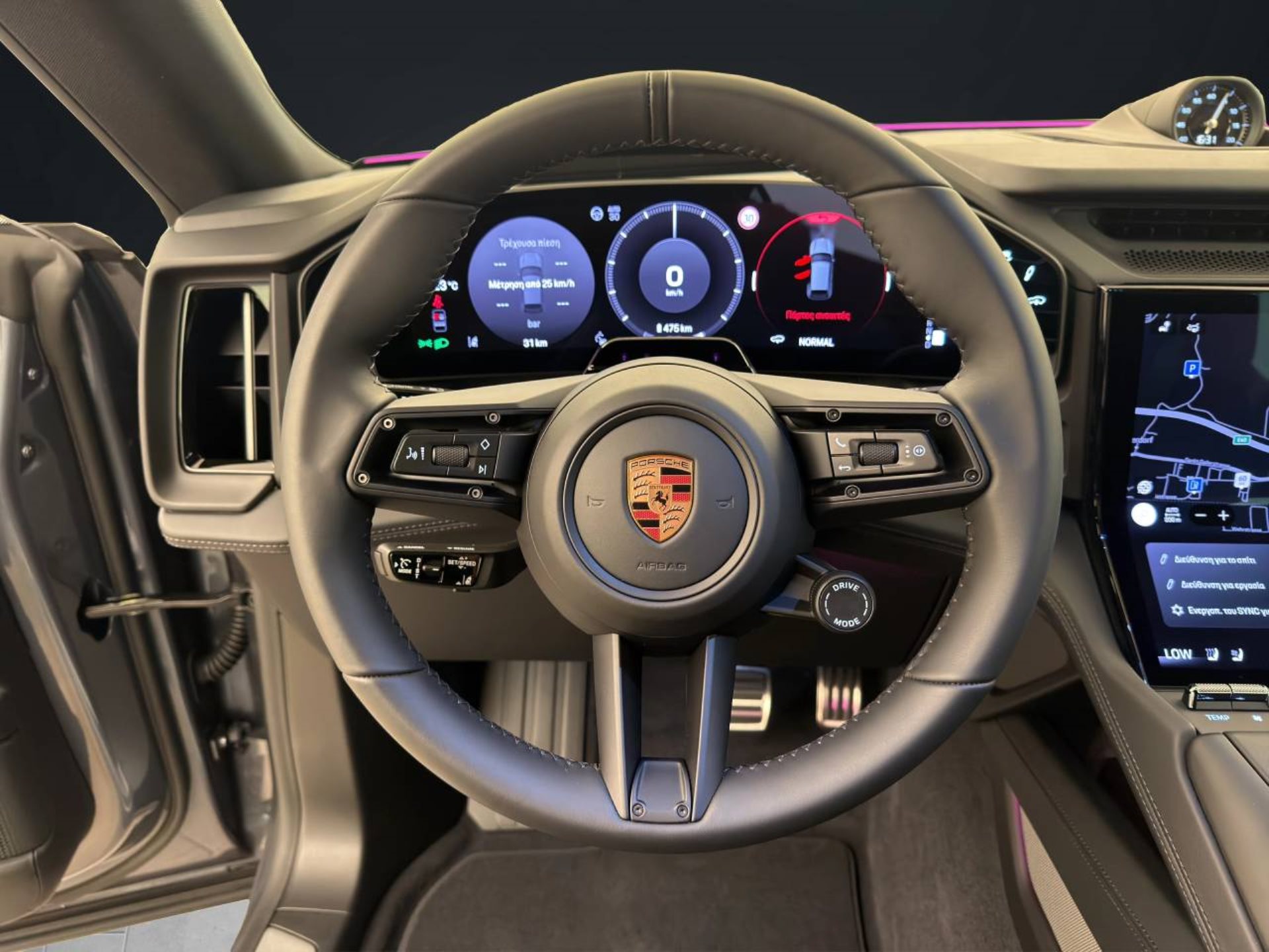 PORSCHE Cayenne Electric-image-12
