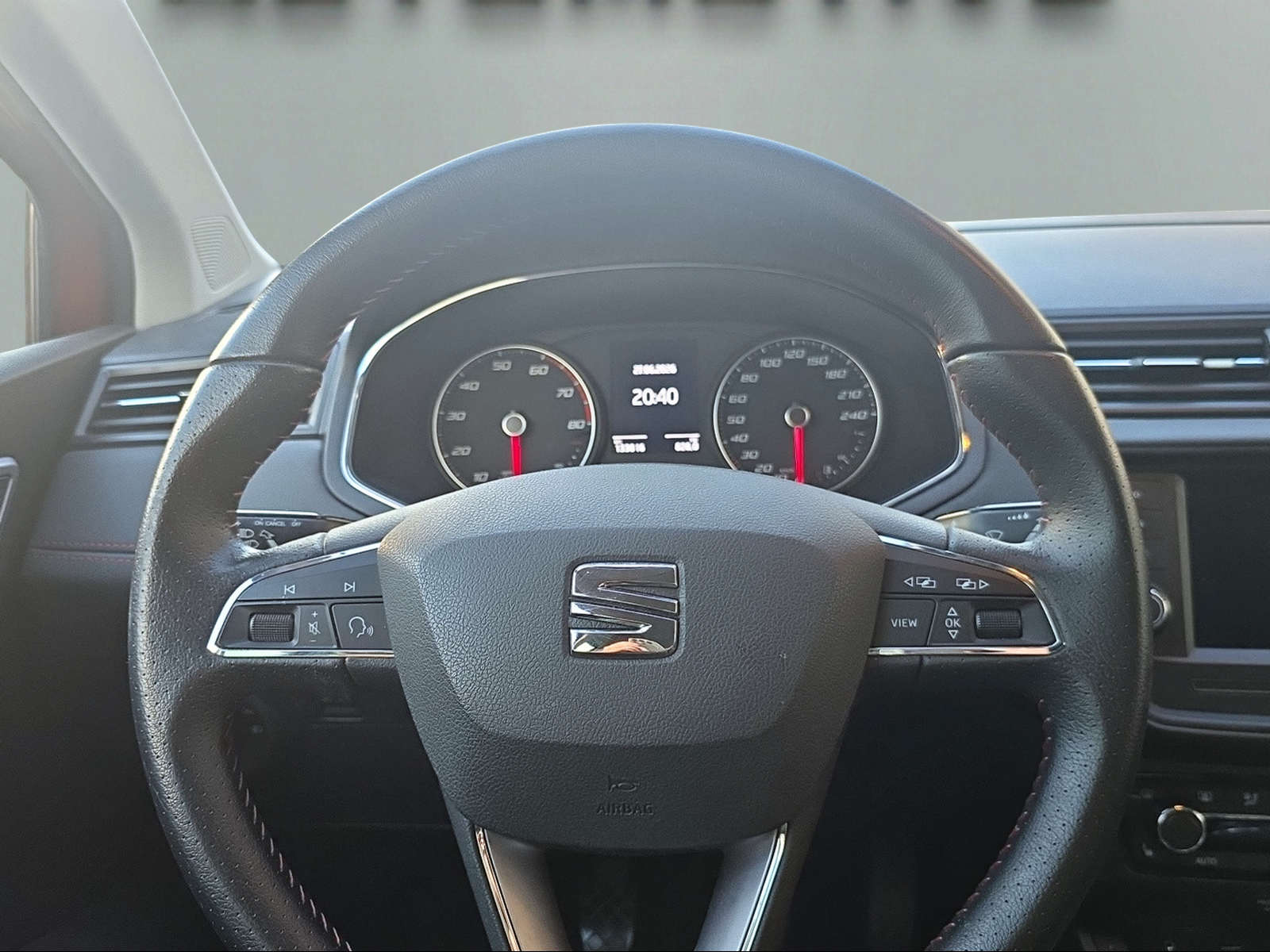 SEAT Ibiza 1.0 EcoTSI FR-image-8