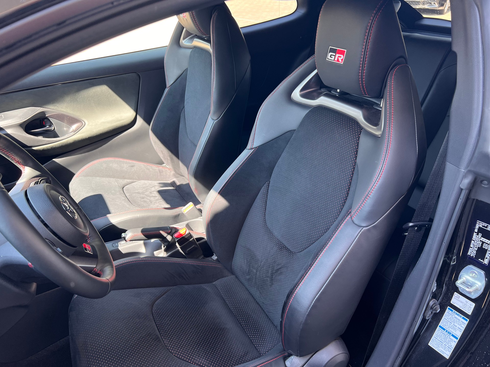 TOYOTA GR Yaris 1.6 Turbo Sport 4x4-image-9