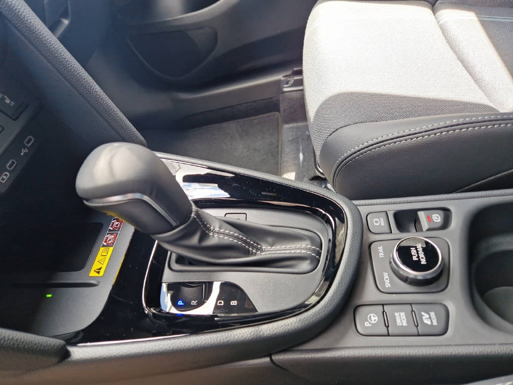 TOYOTA Yaris Cross 1.5 VVT-i HSD Prem 47403/000-image-17