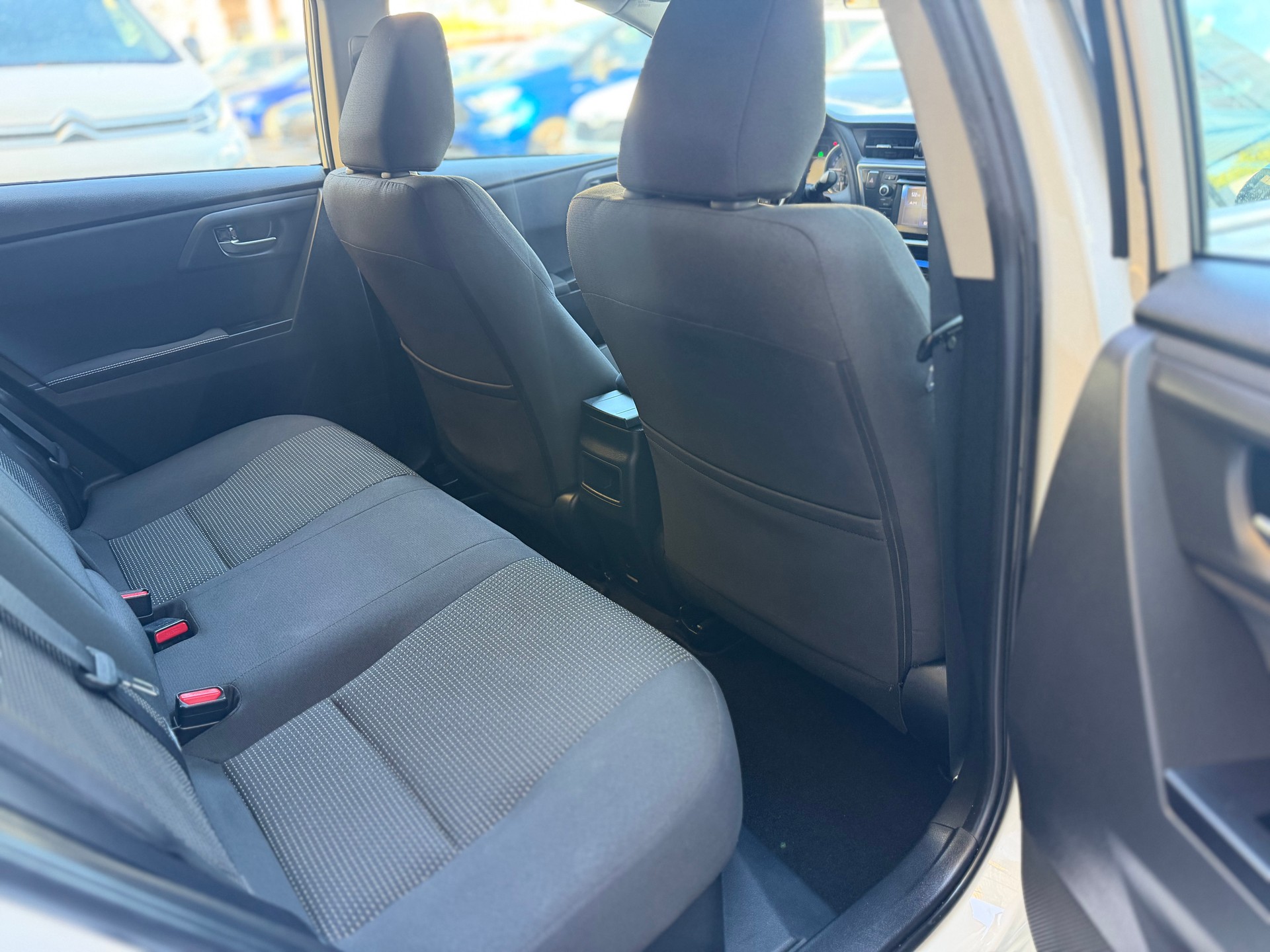 TOYOTA Auris 1.8 16V HSD Linea Luna-image-12