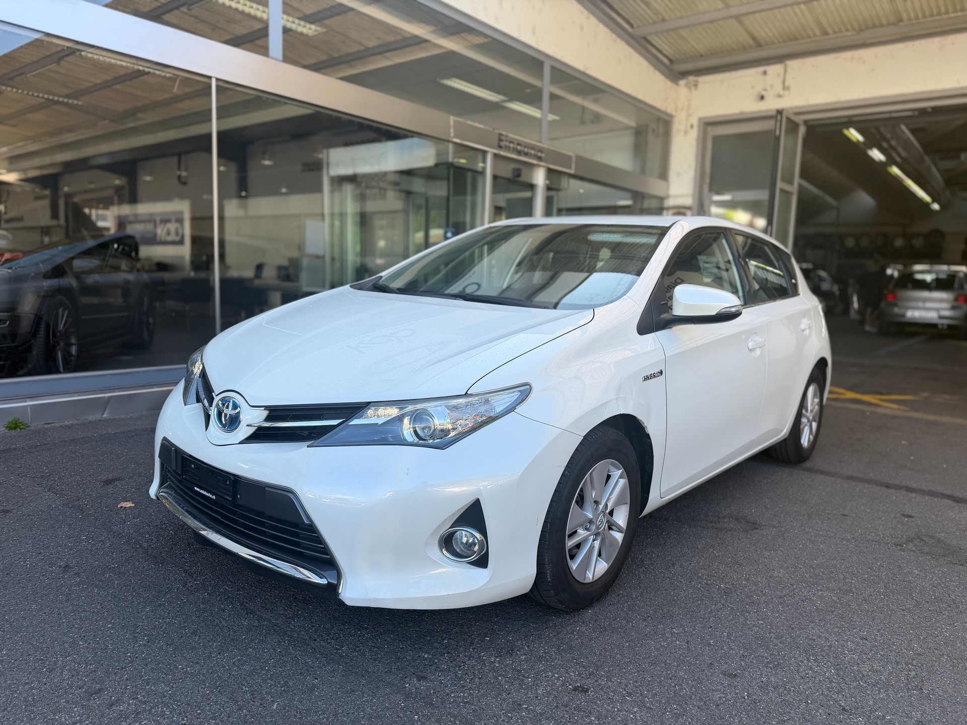 TOYOTA Auris 1.8 16V HSD Linea Luna