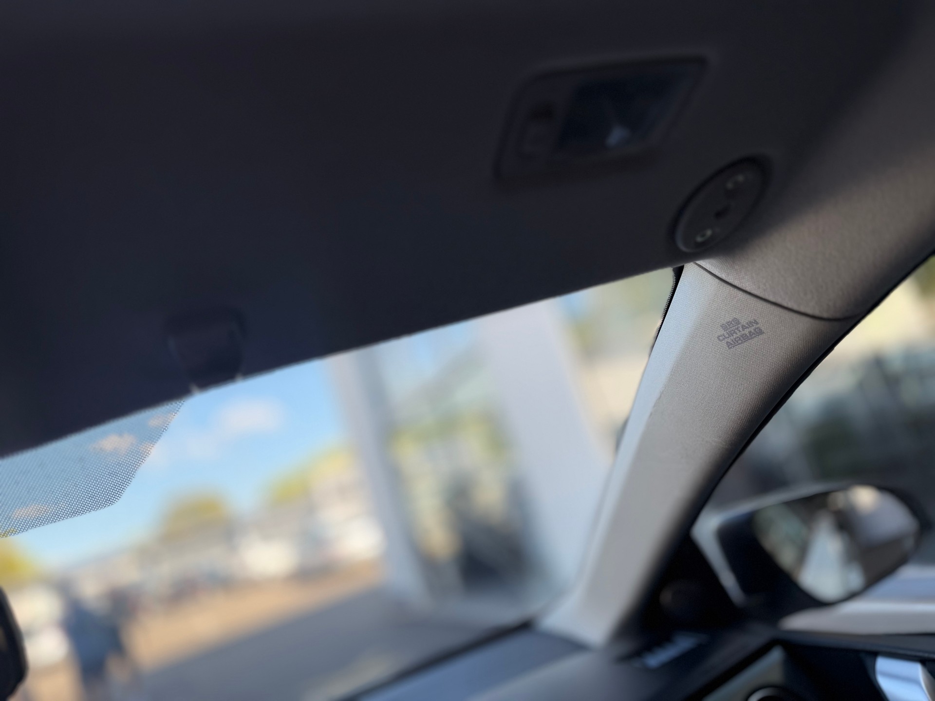 TOYOTA Auris 1.8 16V HSD Linea Luna-image-19