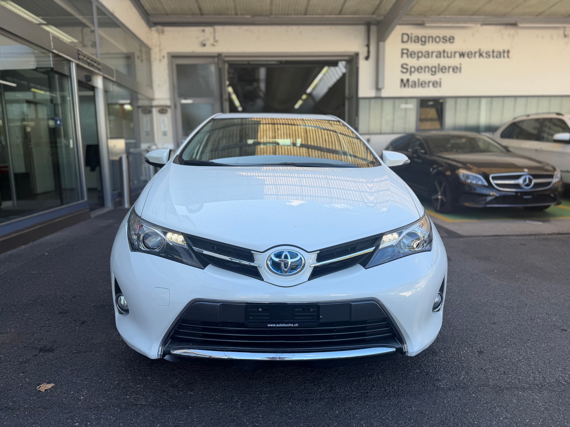 TOYOTA Auris 1.8 16V HSD Linea Luna-showroom-element-1