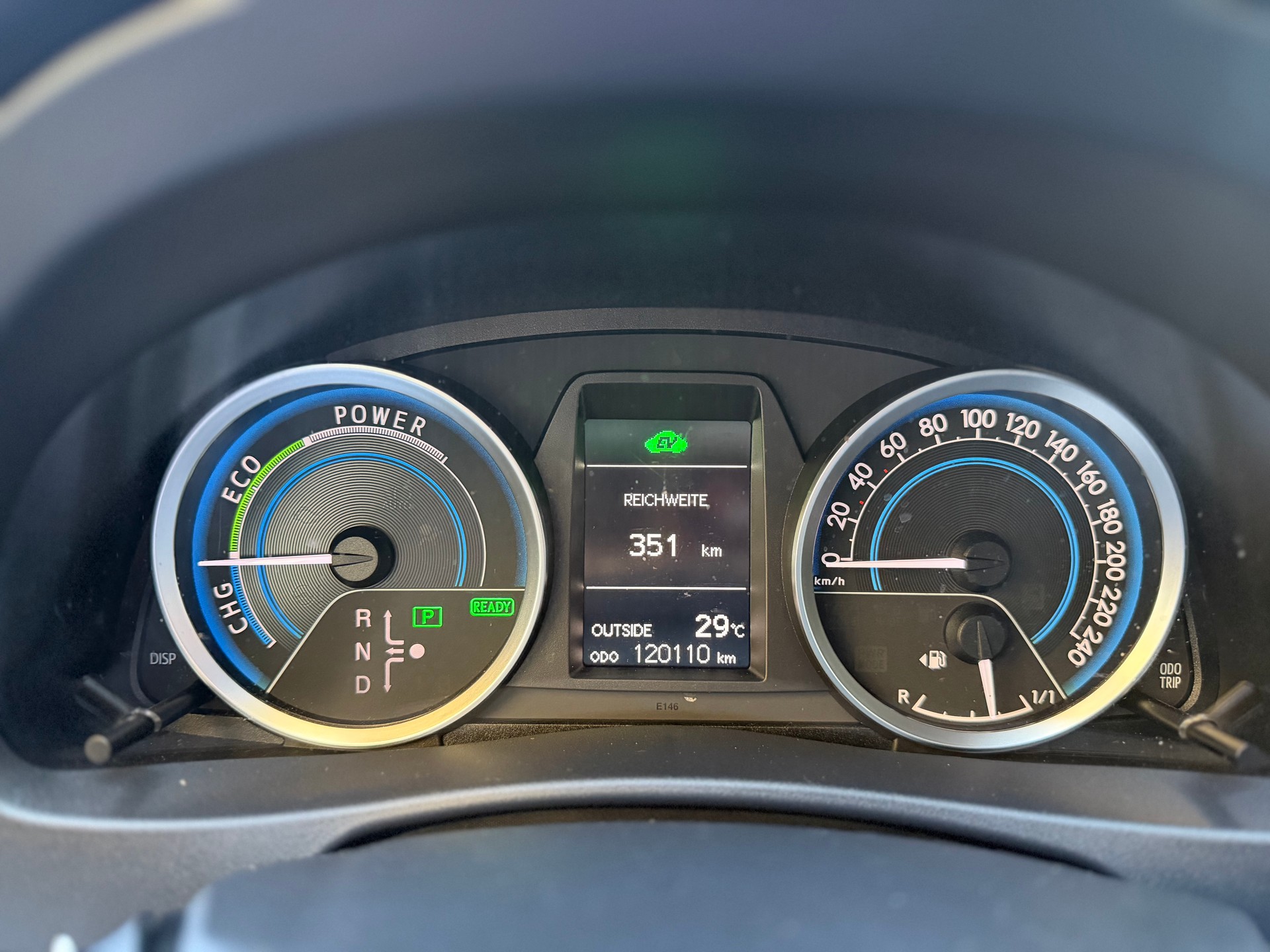 TOYOTA Auris 1.8 16V HSD Linea Luna-image-16