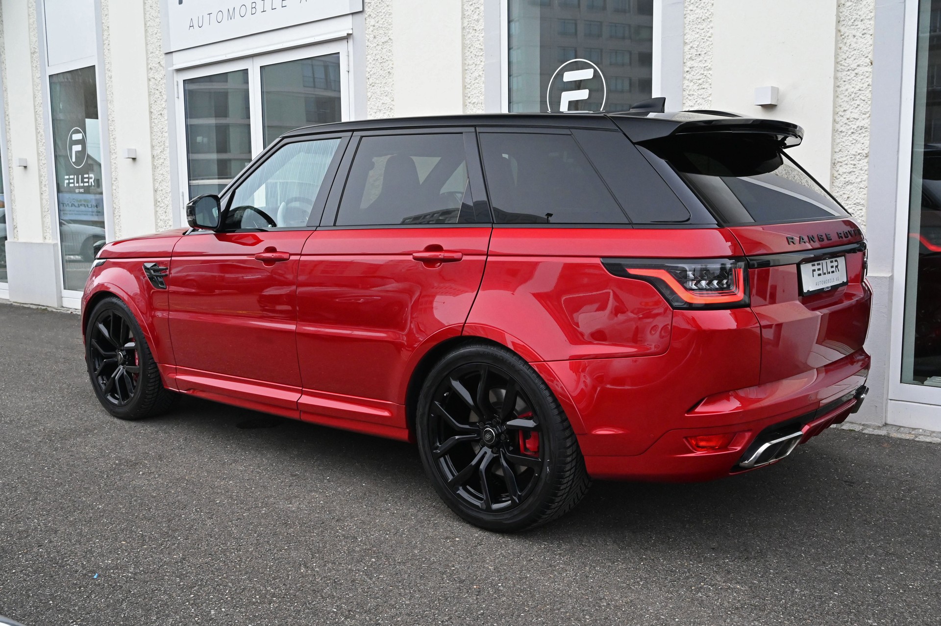 LAND ROVER Range Rover Sport 5.0 V8 S/C SVR Automatic Firenze Red-image-9