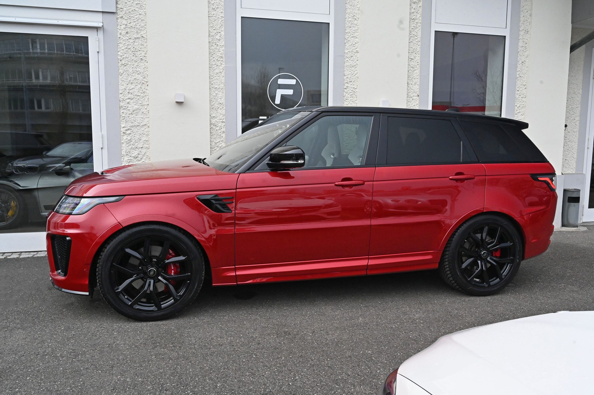 LAND ROVER Range Rover Sport 5.0 V8 S/C SVR Automatic Firenze Red-image-6