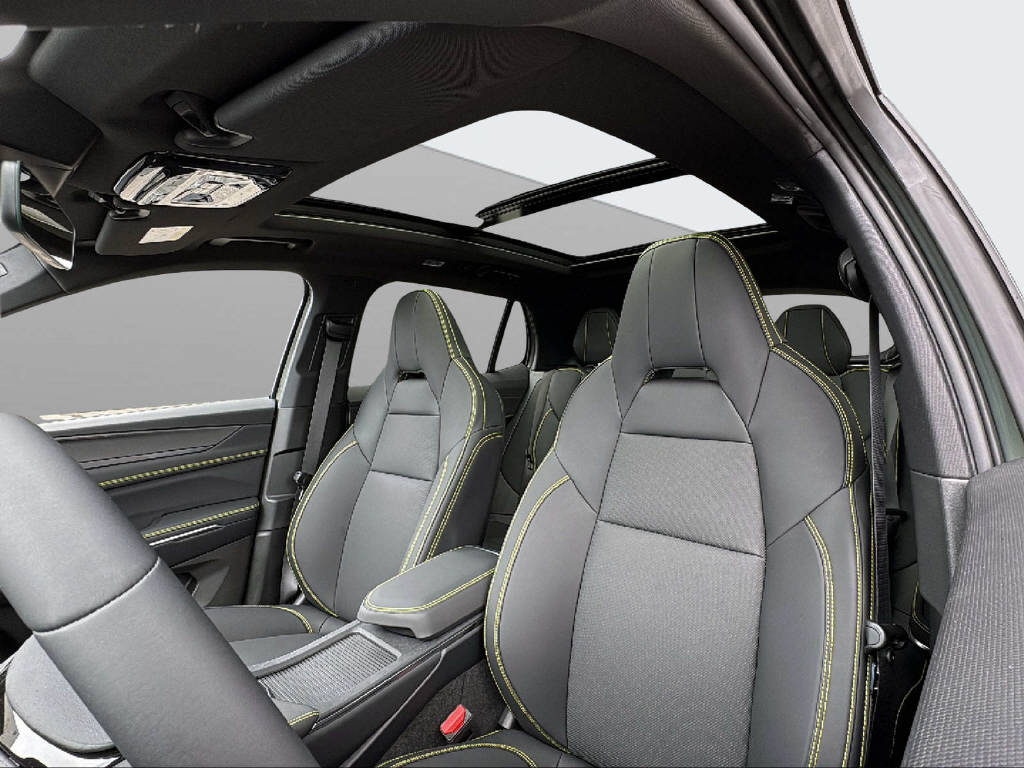 LYNK & CO 01 1.5 PHEV More-image-7