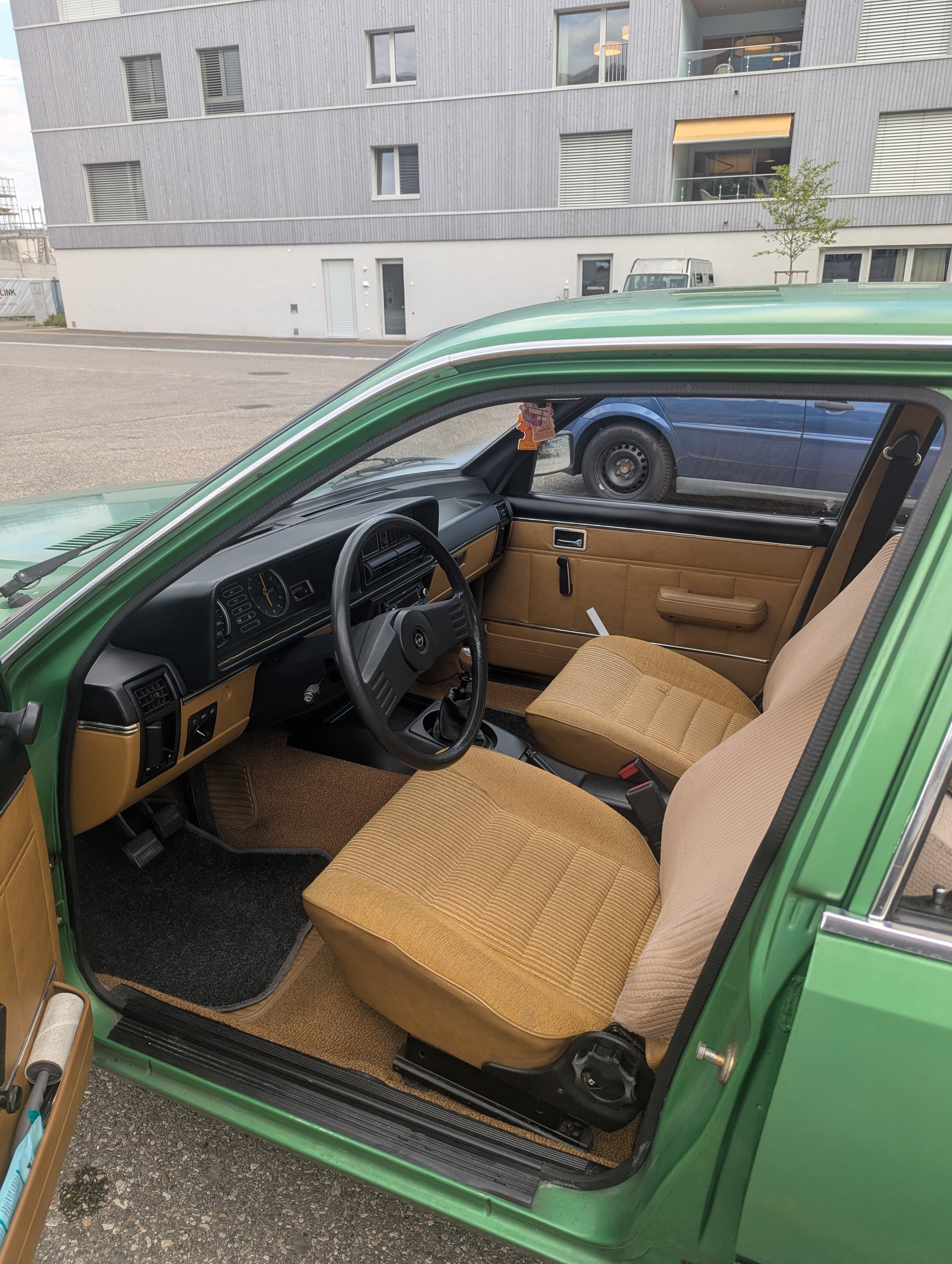 OPEL E 2.0 S-image-4