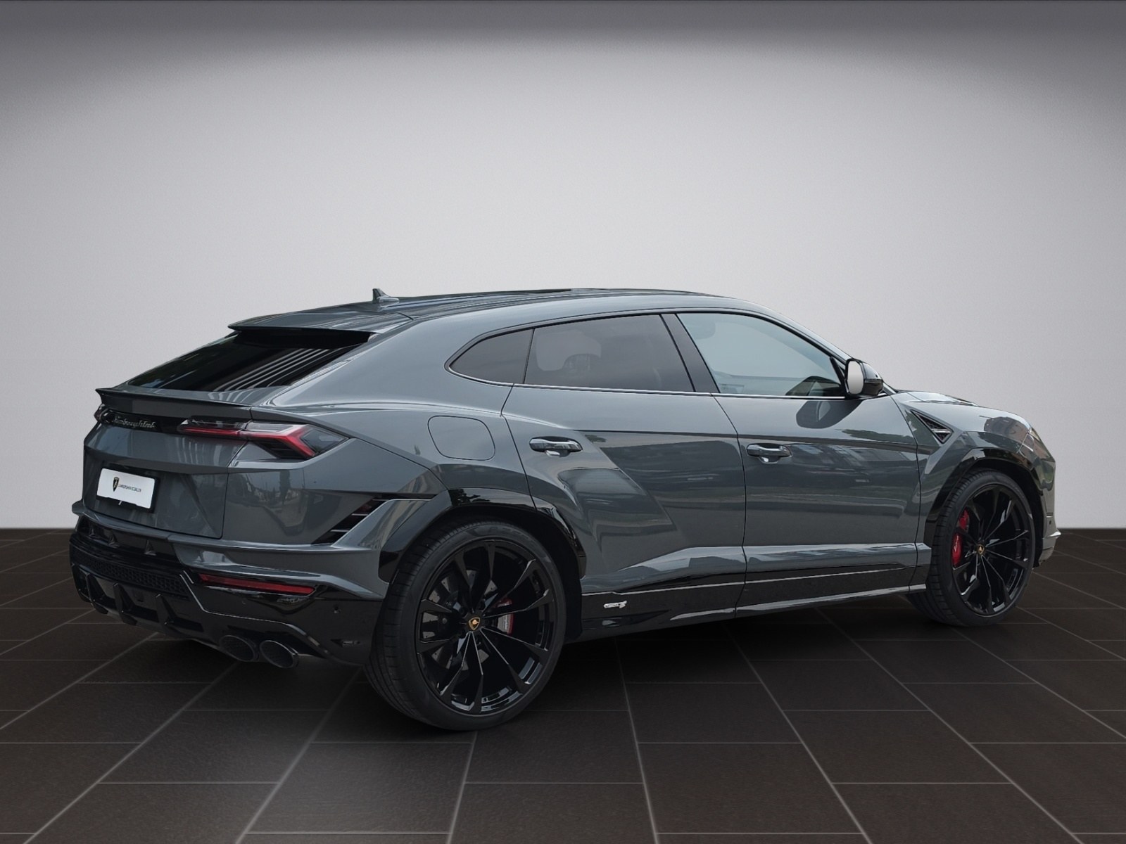 LAMBORGHINI Urus S-image-2