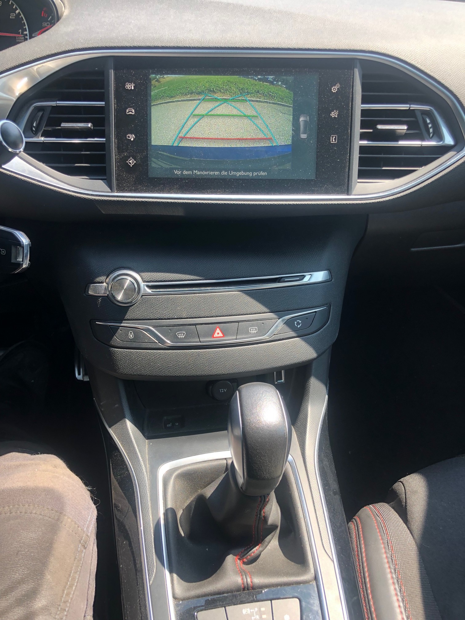 PEUGEOT 308 SW 1.2 THP GT Line Automatic-image-10