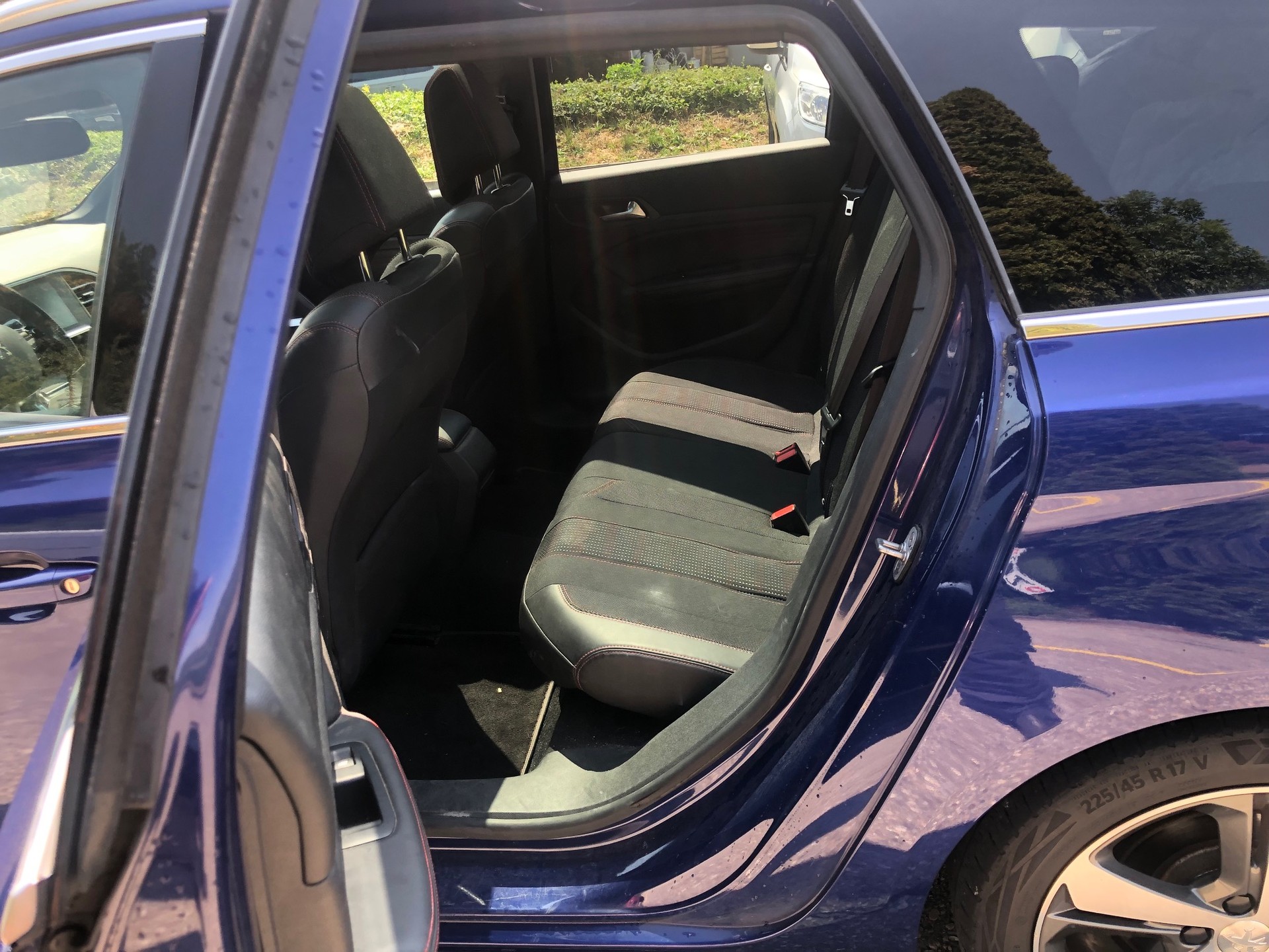 PEUGEOT 308 SW 1.2 THP GT Line Automatic-image-5