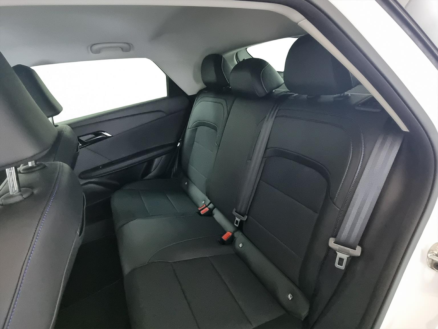MG MG4 Luxury 64kWh-image-6