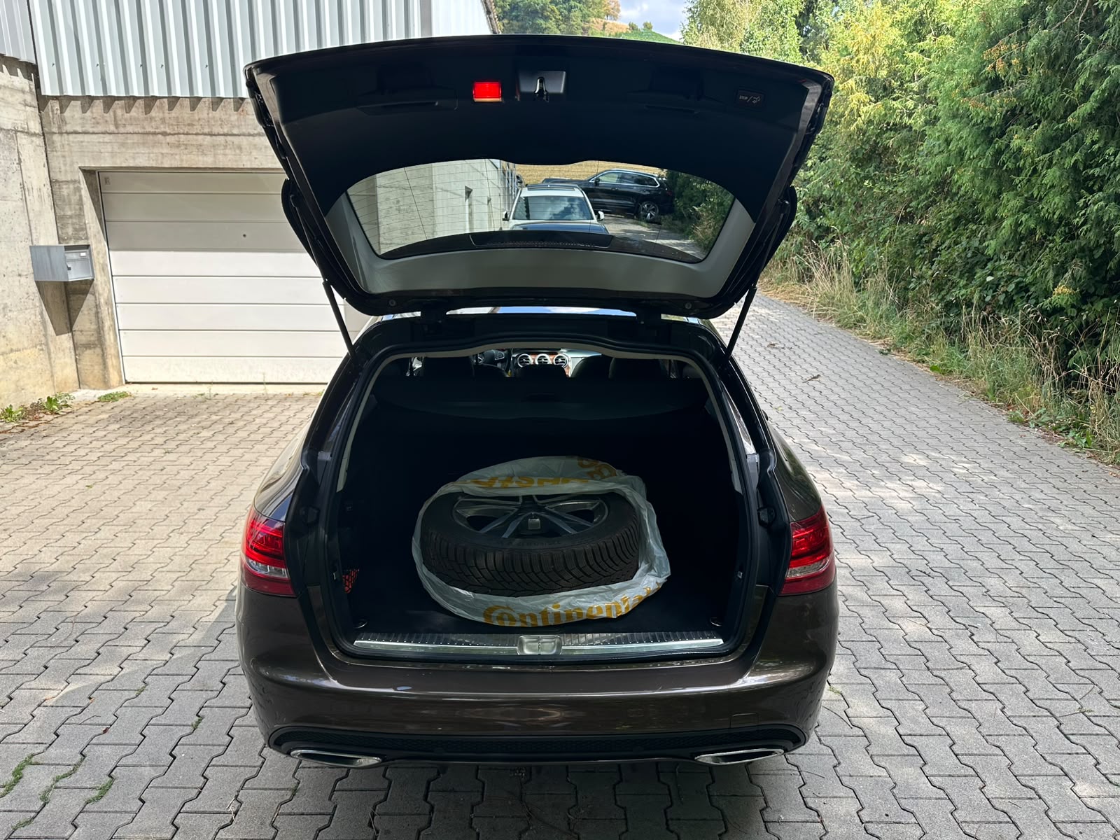 MERCEDES-BENZ C 220 BlueTEC Swiss Star AMG Line 7G-Tronic-image-13